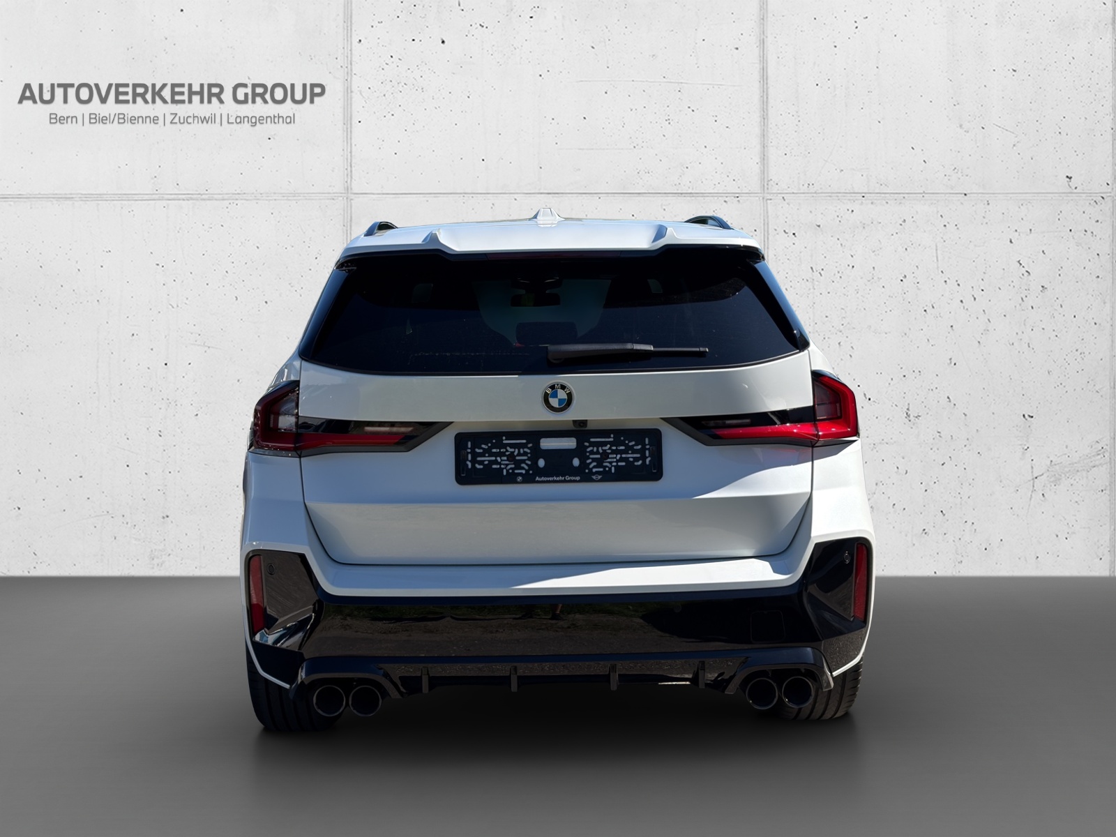 BMW X1 M35i xDrive-showroom-element-3