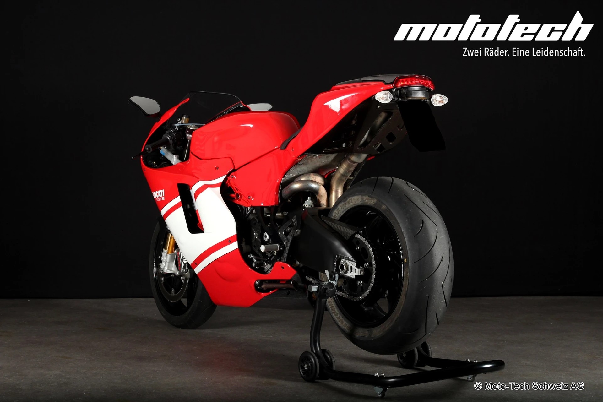 DUCATI DESMOSEDICI RR-image-3