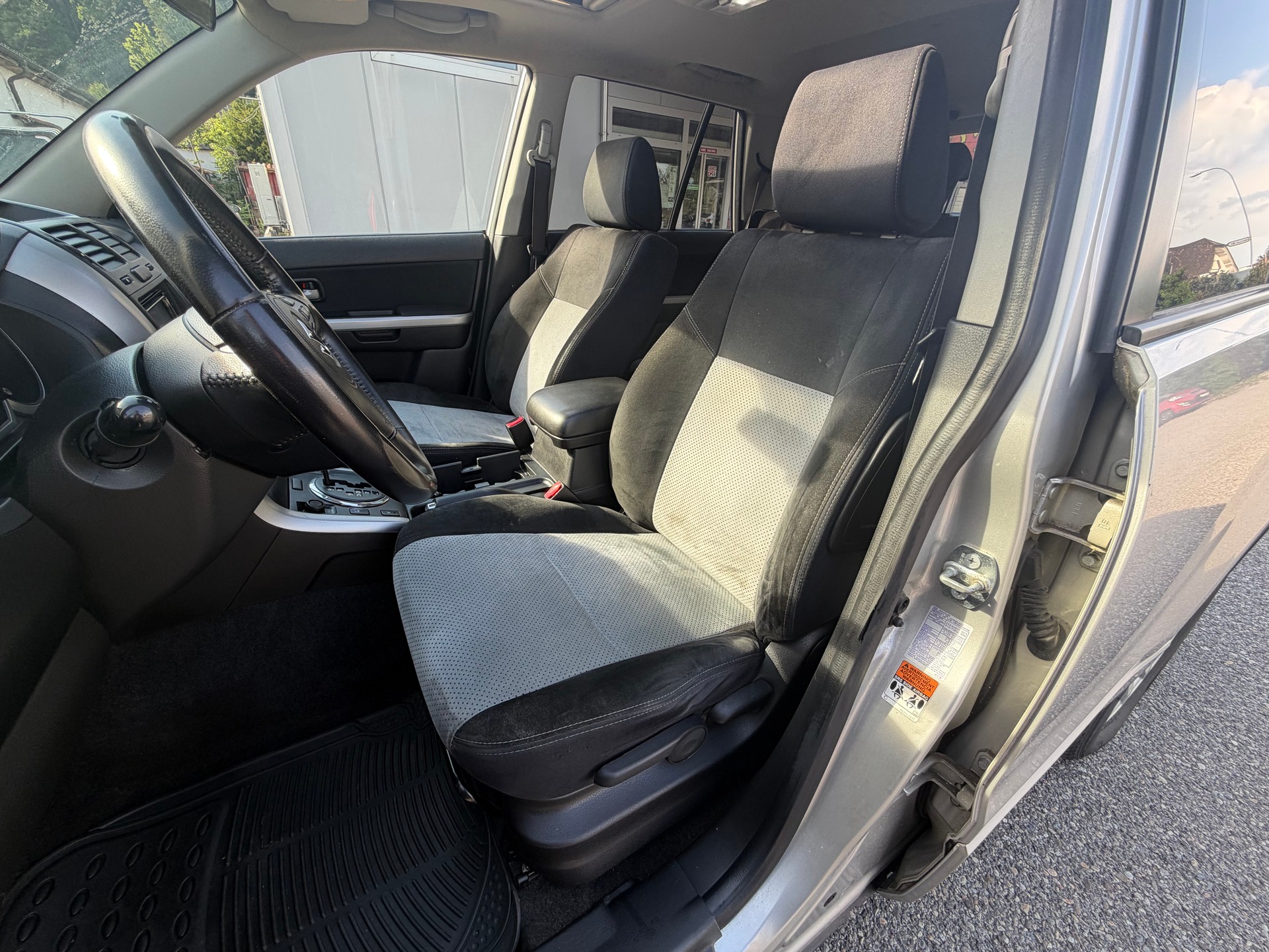 SUZUKI Grand Vitara 2.0 16V Top Limited Edition Automatic-image-12