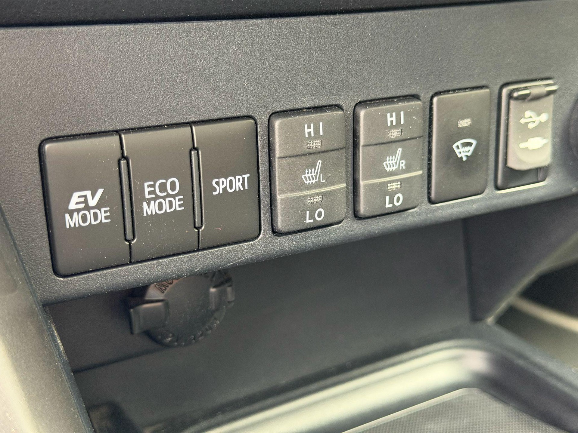 TOYOTA RAV4 2.5 HSD Trend-image-14