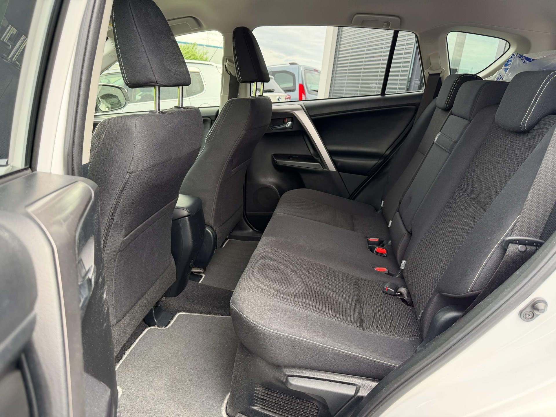 TOYOTA RAV4 2.5 HSD Trend-image-21