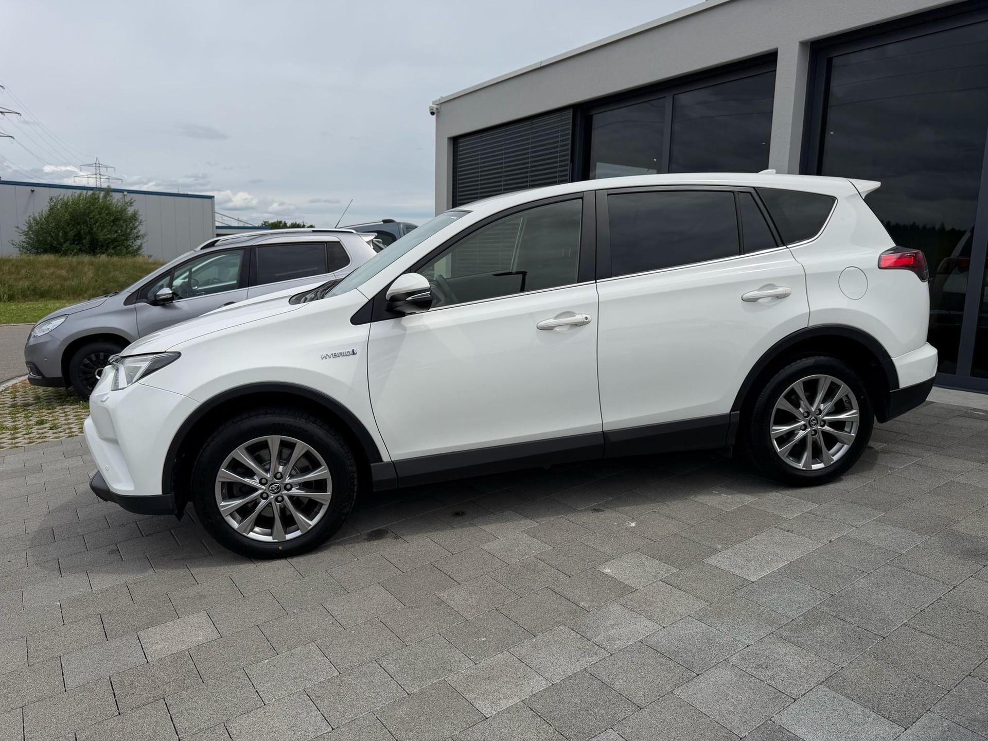 TOYOTA RAV4 2.5 HSD Trend-image-23