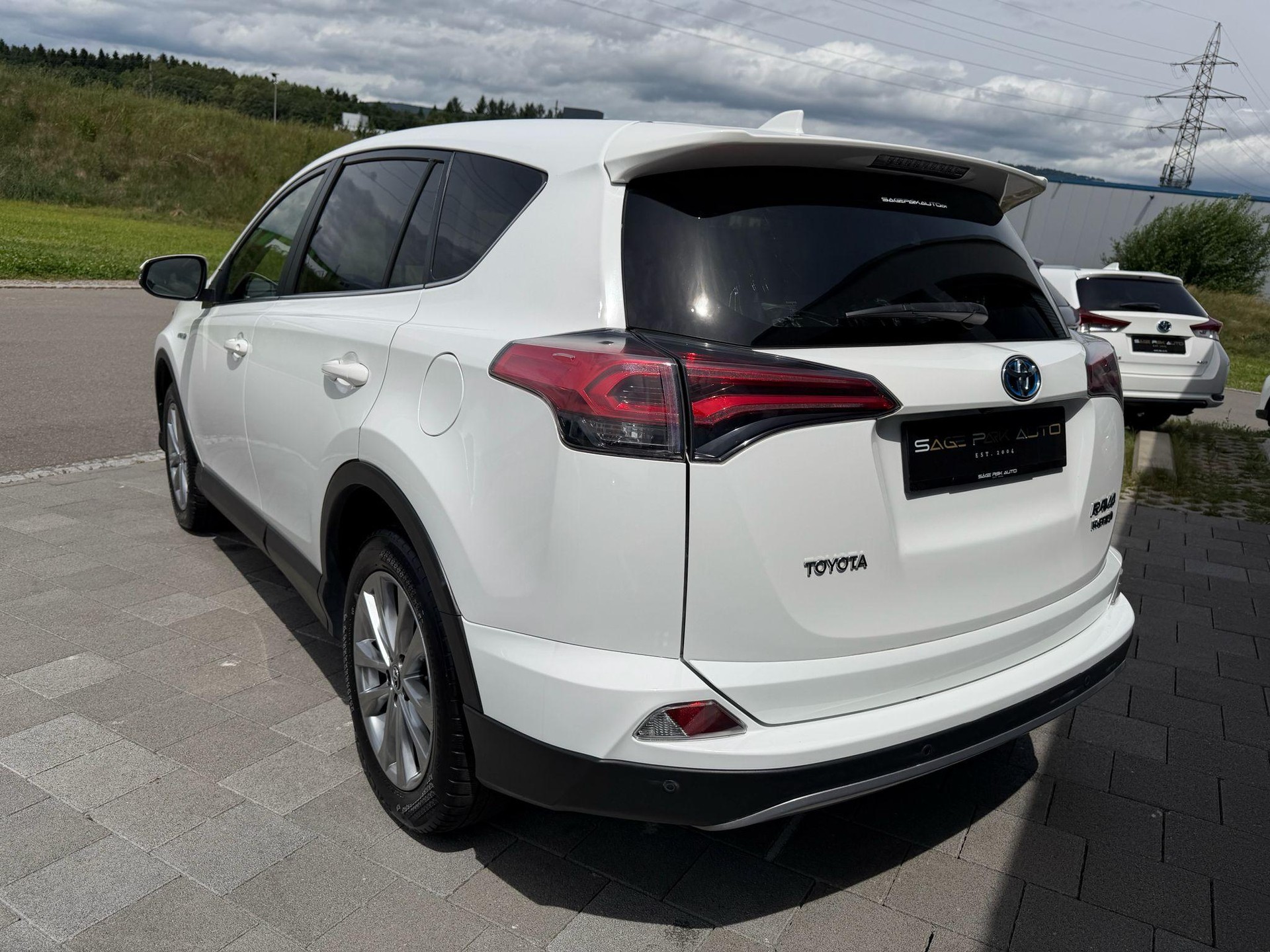 TOYOTA RAV4 2.5 HSD Trend-image-4