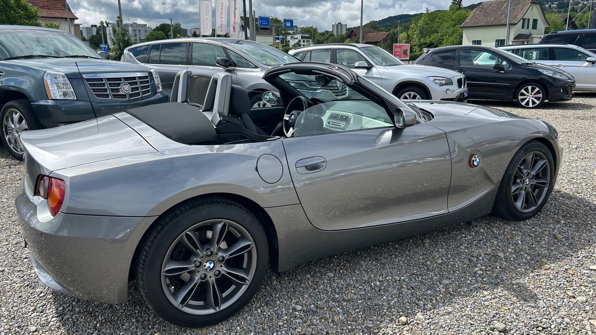 BMW Z4 2.5i Roadster-image-17
