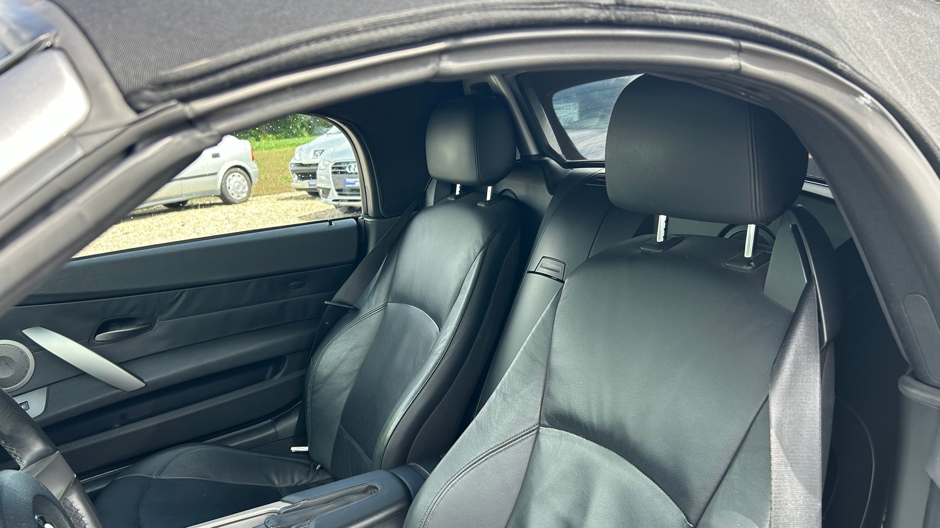 BMW Z4 2.5i Roadster-image-4