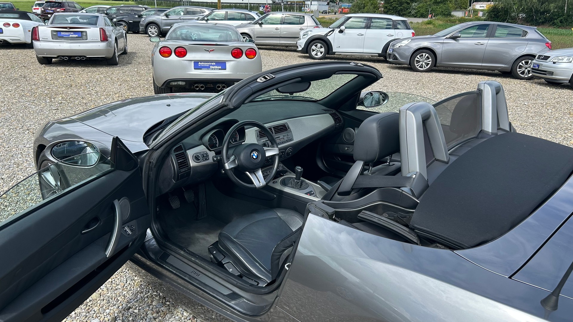 BMW Z4 2.5i Roadster-image-23