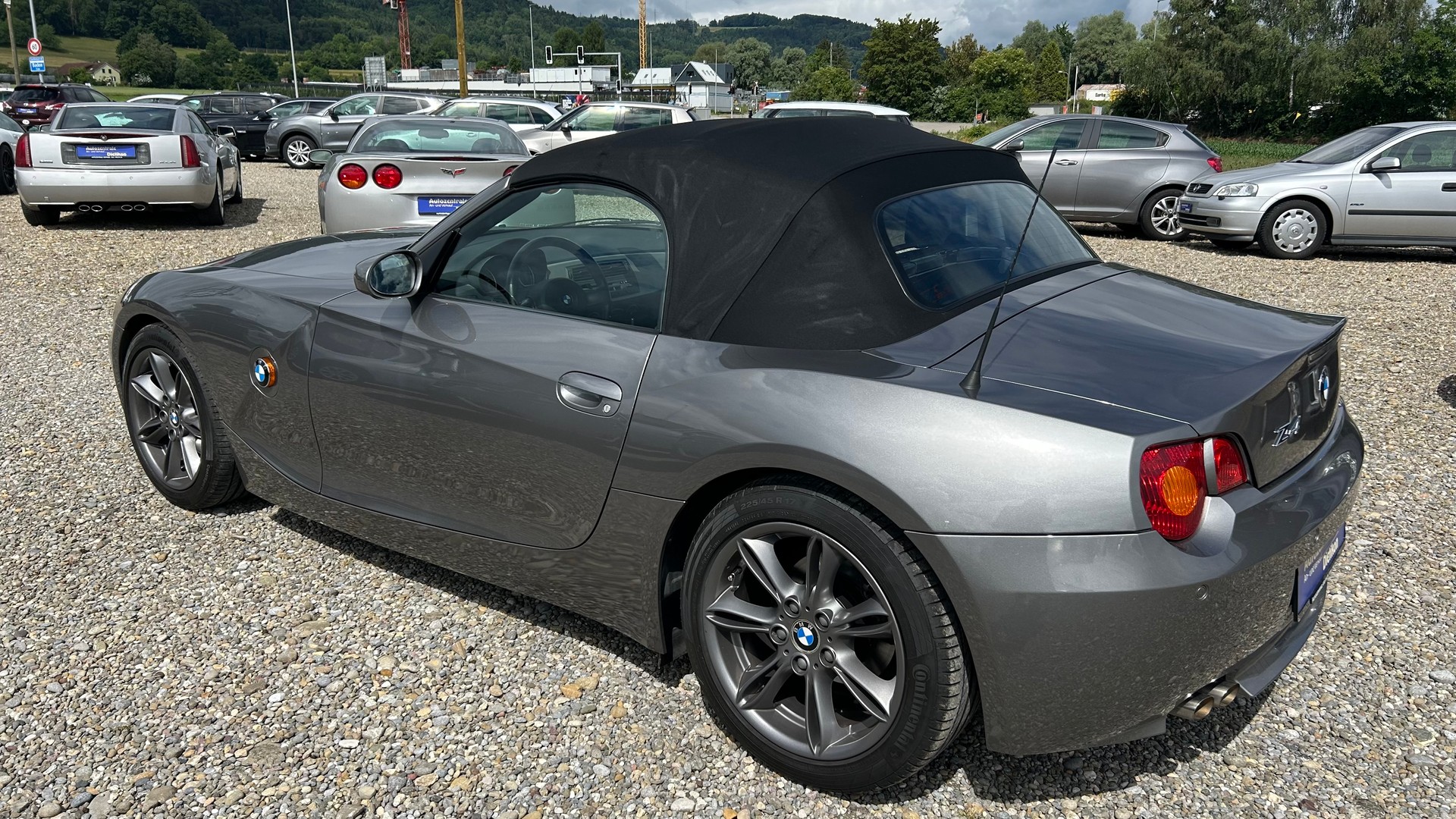 BMW Z4 2.5i Roadster-image-24