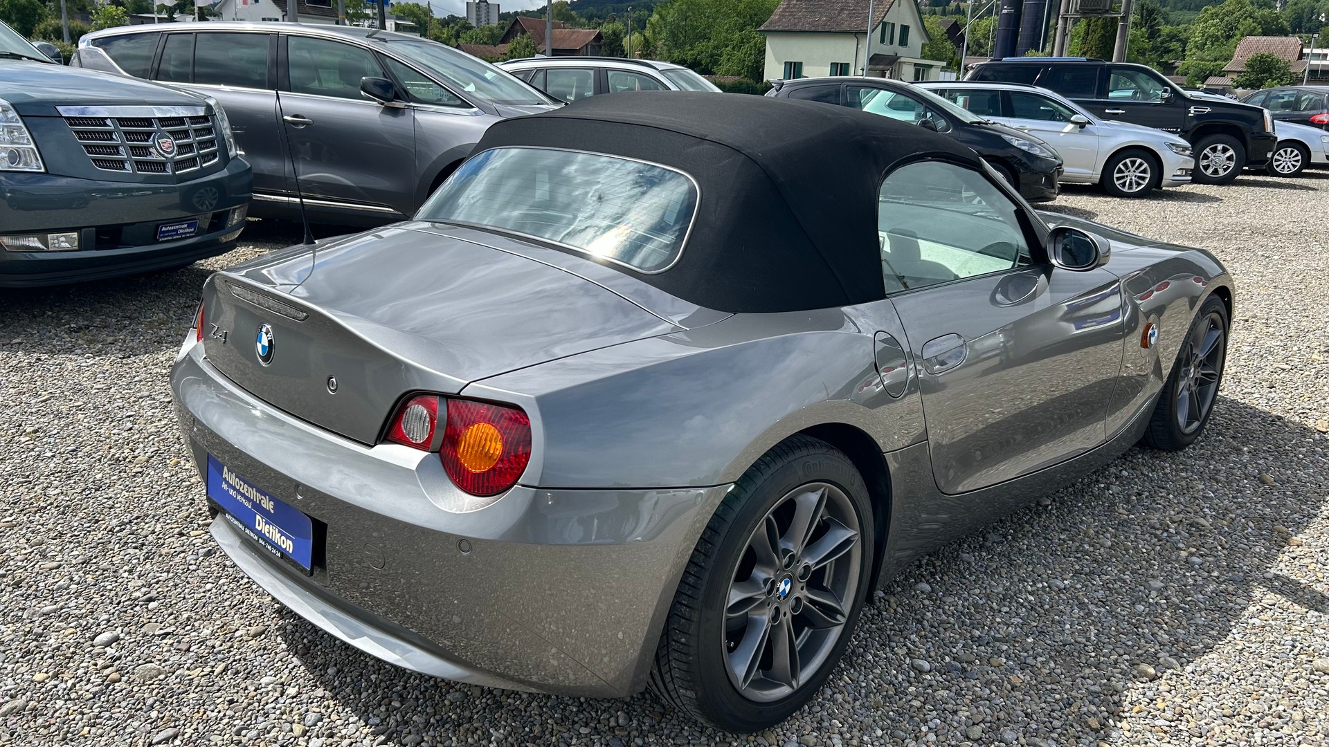 BMW Z4 2.5i Roadster-image-18