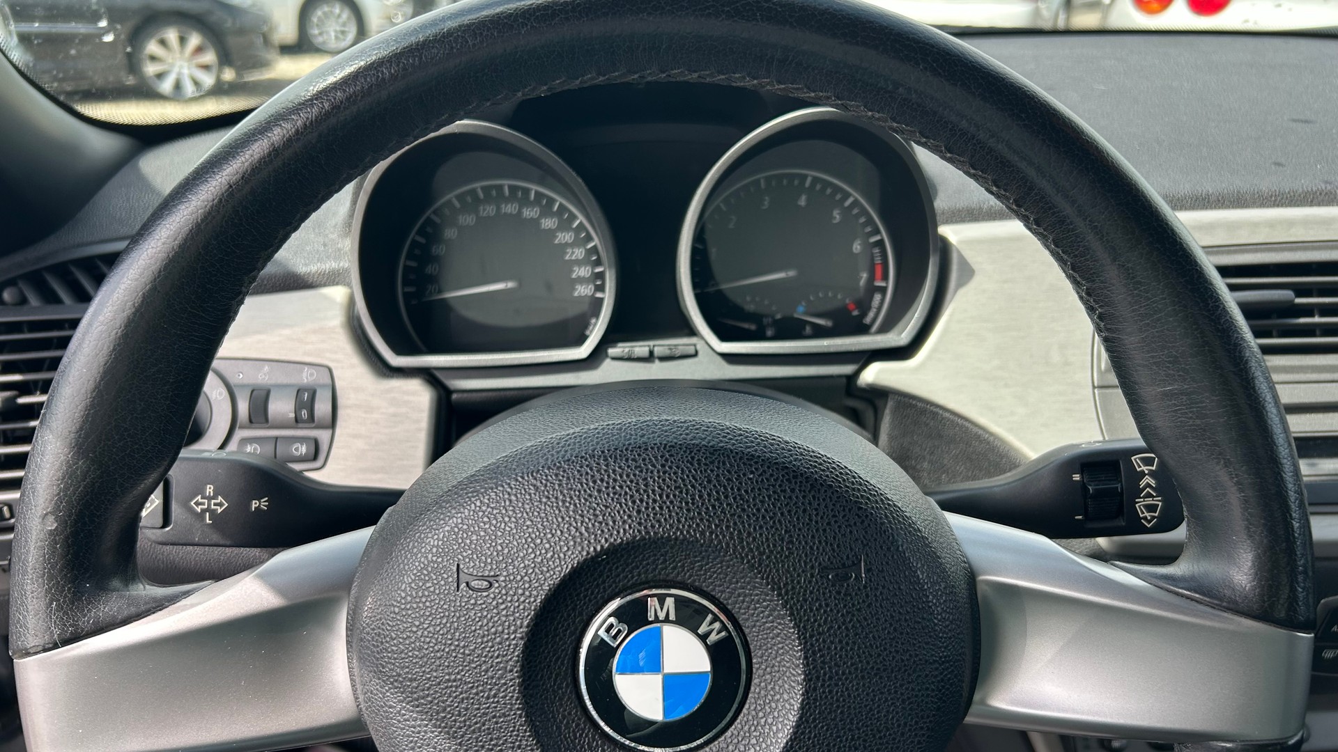 BMW Z4 2.5i Roadster-image-6