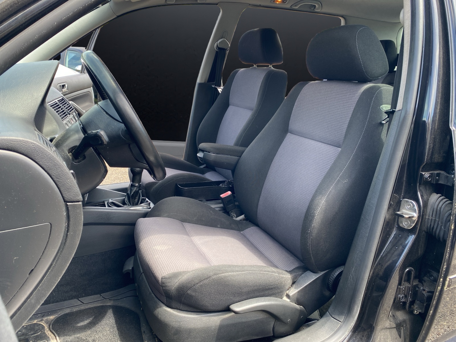 VW Golf 1.9 TDI 130,PS 4X4 Generation 4Motion-image-13