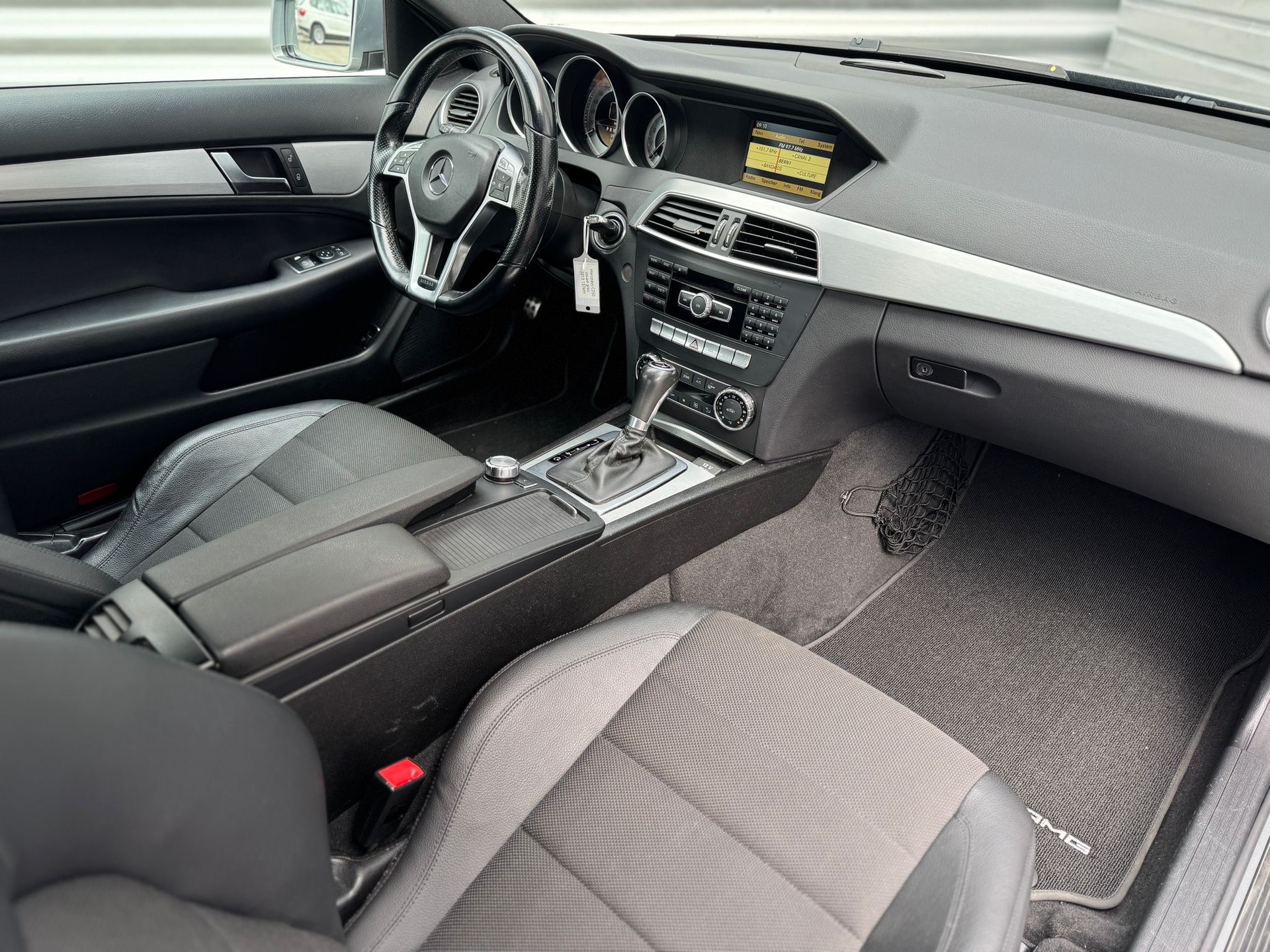 MERCEDES-BENZ C 250 Coupé 7G-Tronic-image-5