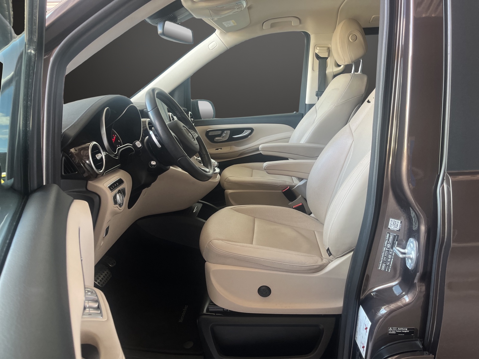 MERCEDES-BENZ V 250 d Swiss Edition lang 4Matic 7G-Tronic-image-6
