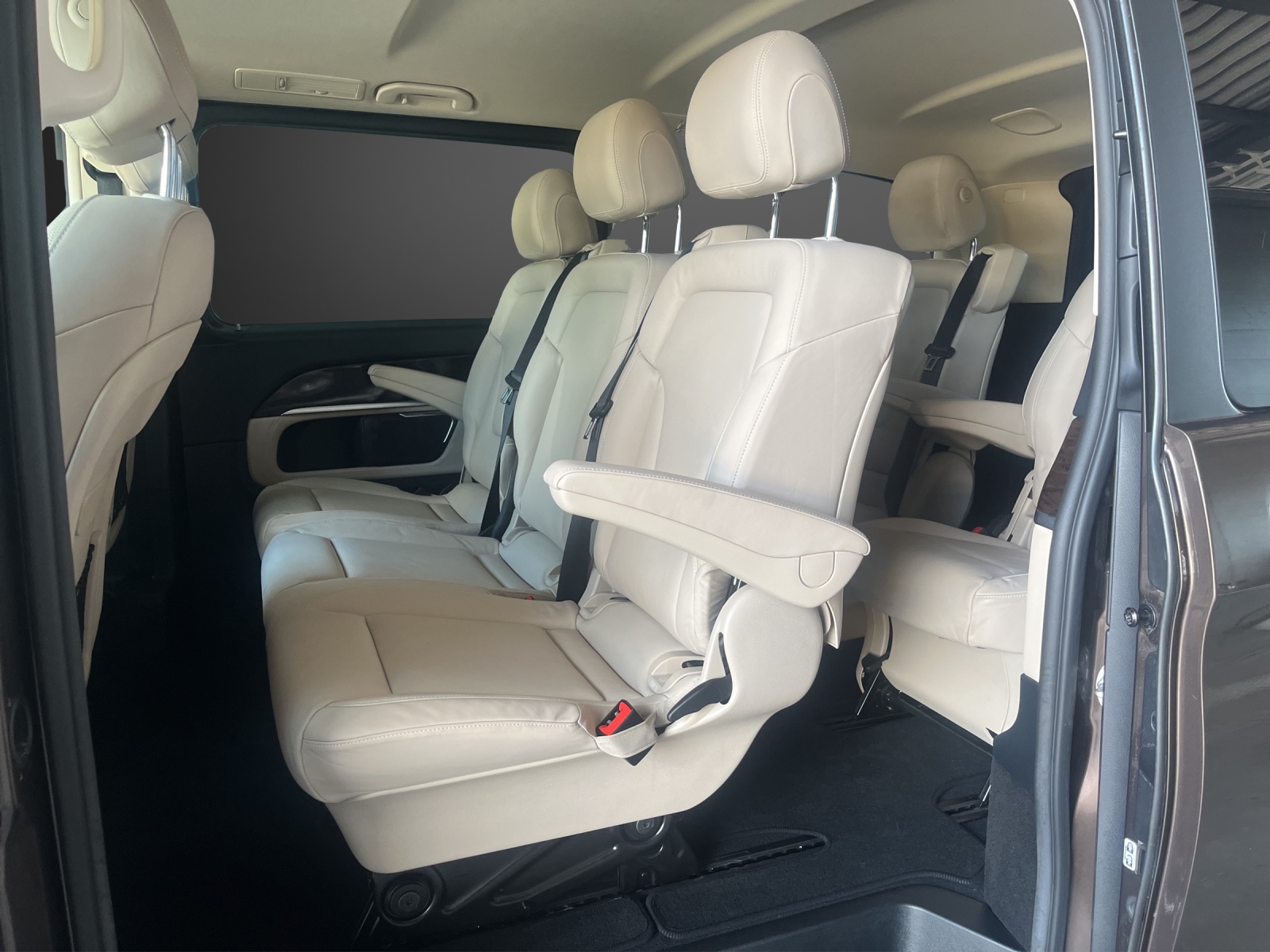 MERCEDES-BENZ V 250 d Swiss Edition lang 4Matic 7G-Tronic-image-7