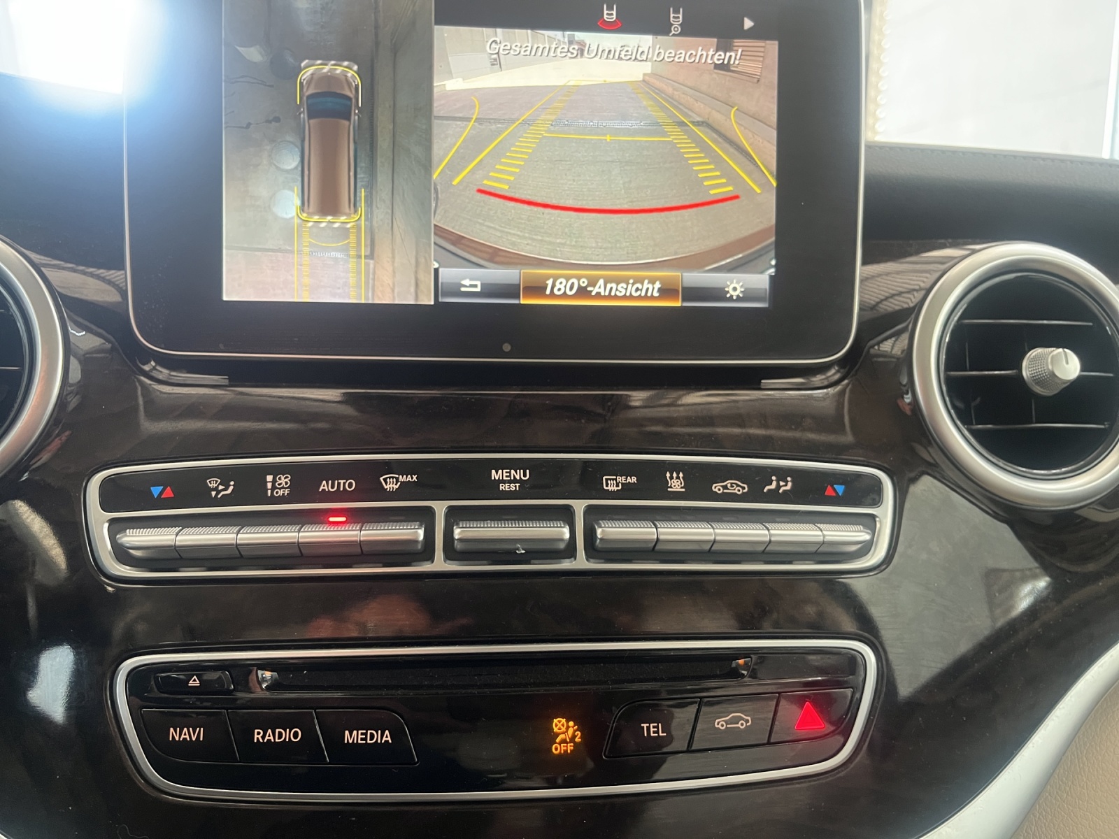 MERCEDES-BENZ V 250 d Swiss Edition lang 4Matic 7G-Tronic-image-16