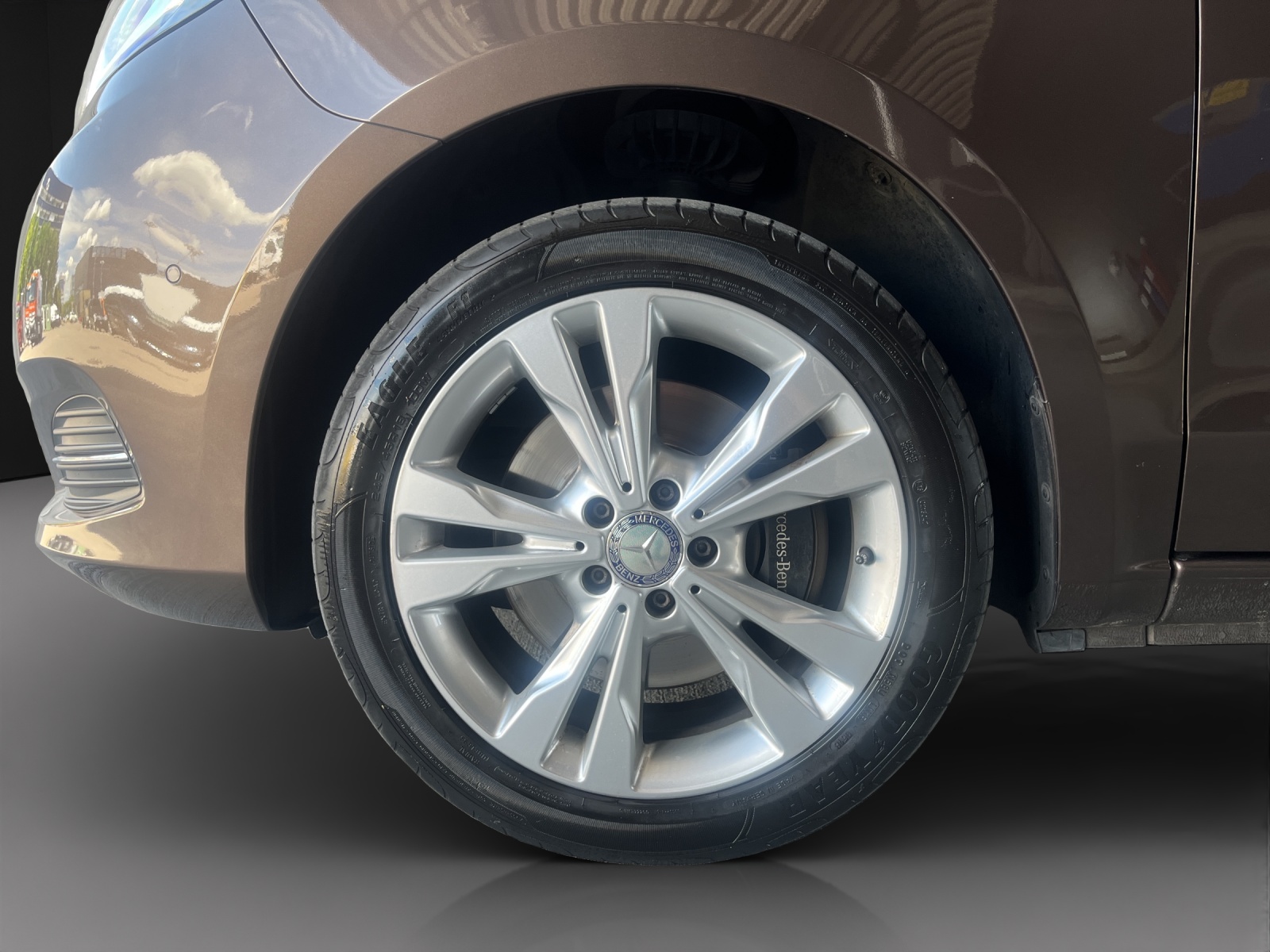 MERCEDES-BENZ V 250 d Swiss Edition lang 4Matic 7G-Tronic-image-11