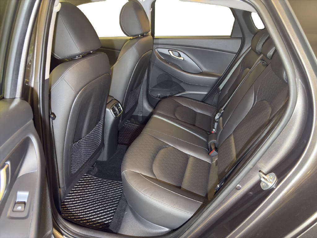HYUNDAI i30 Fastback 1.4 T-GDi Vertex-image-11