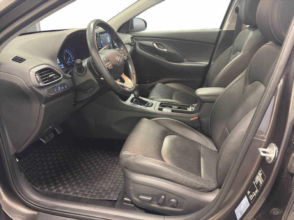 HYUNDAI i30 Fastback 1.4 T-GDi Vertex-image-3