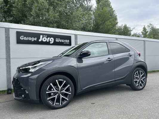 TOYOTA Aygo X 1.5 Sty. e-CVT Tr.-image-0