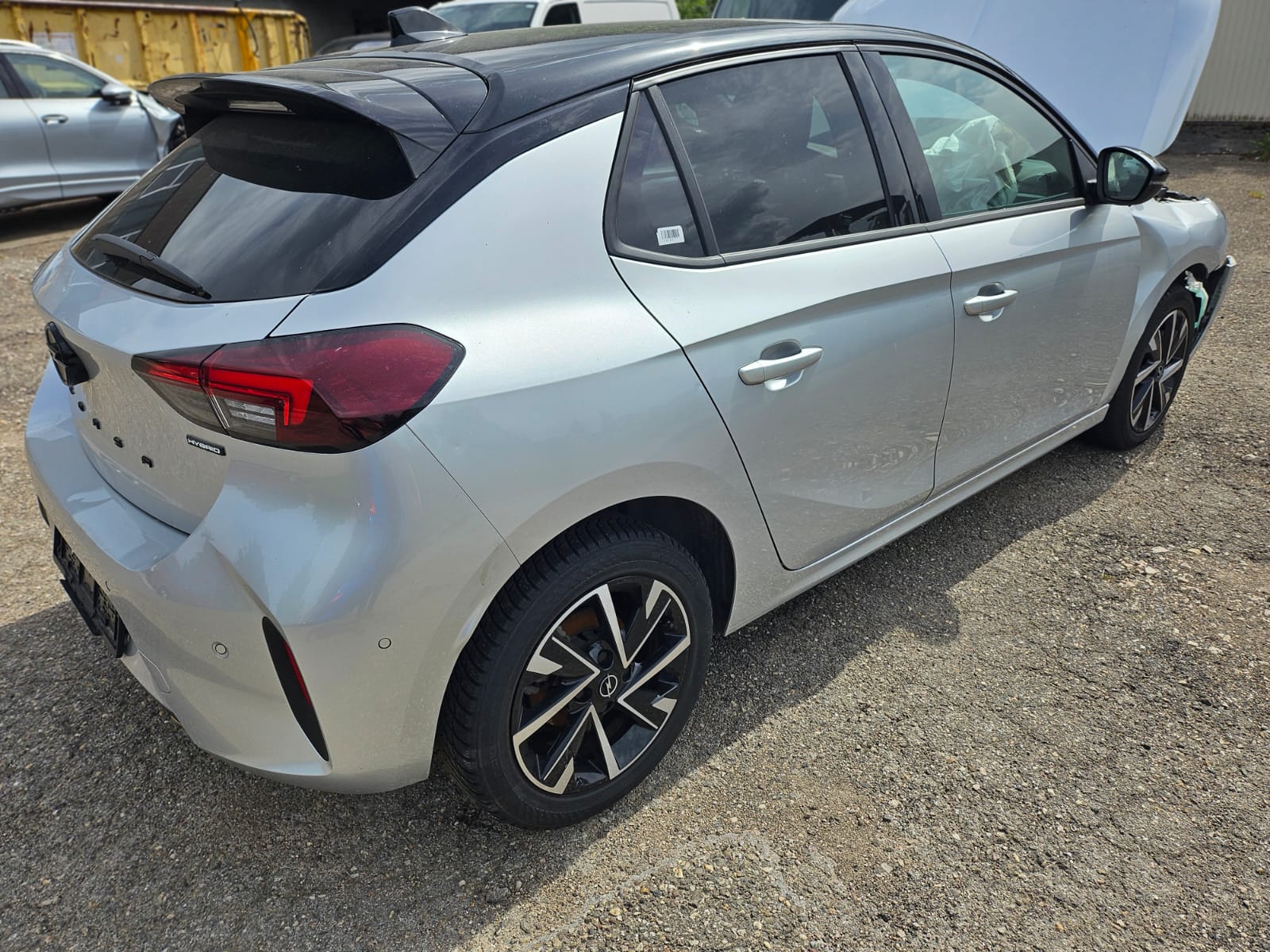 OPEL Corsa 1.2 MHEV GS Celebration BESCHADIGT ENDOMMAGE-image-3