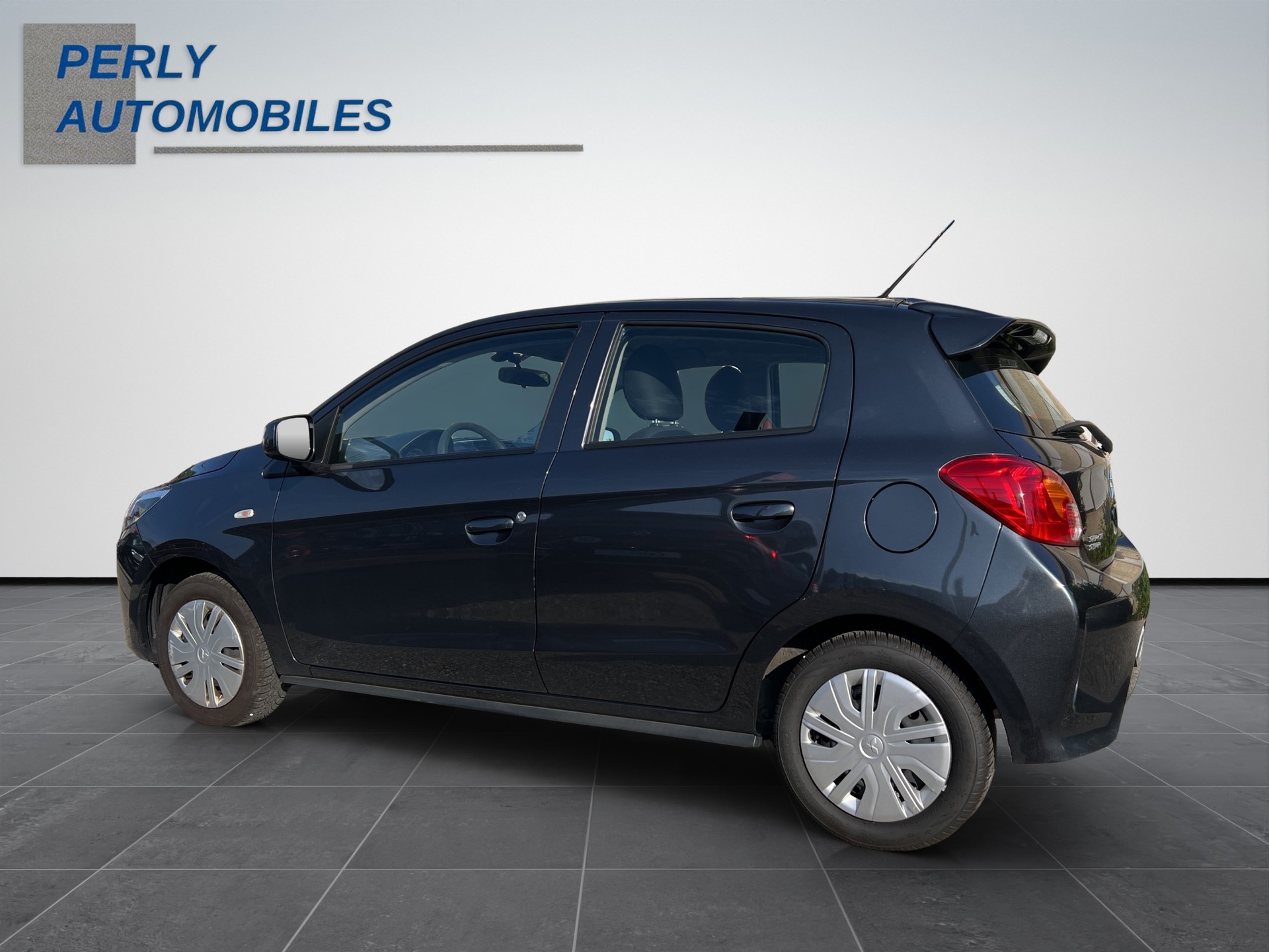 MITSUBISHI Space Star 1.2 Inform-showroom-element-3