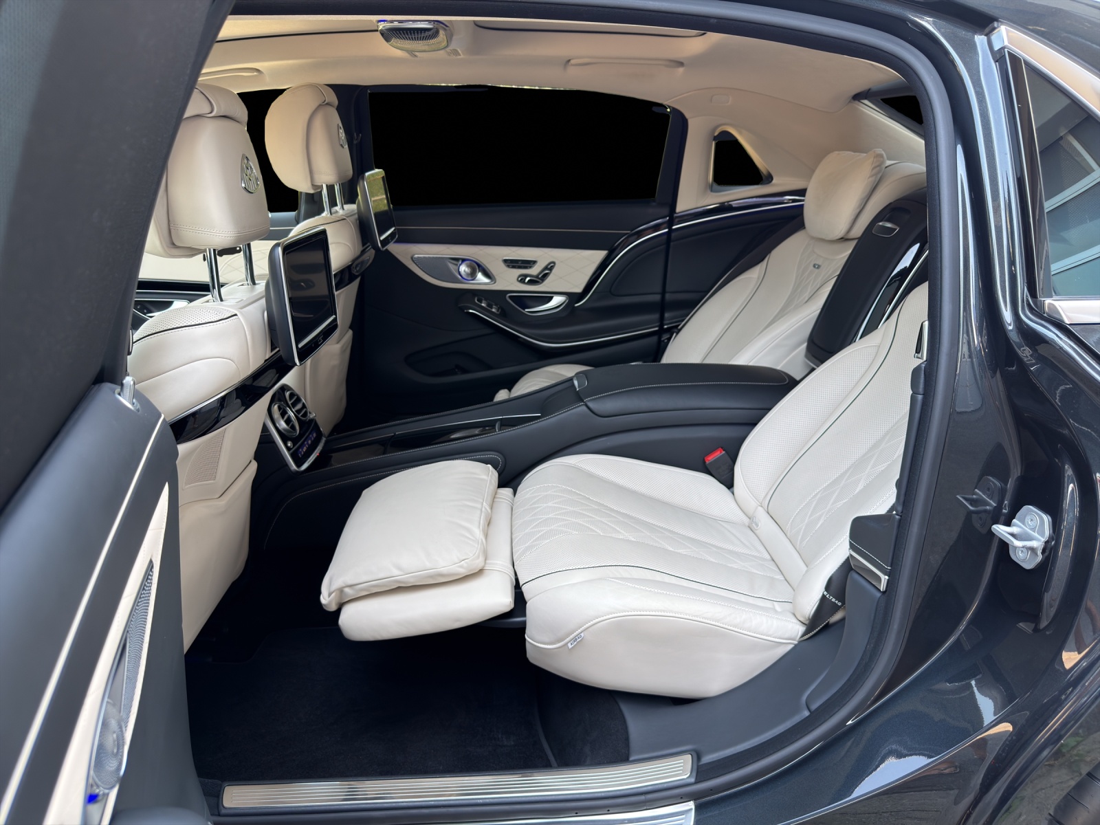 MERCEDES-BENZ S 600 Maybach 7G-Tronic-image-21