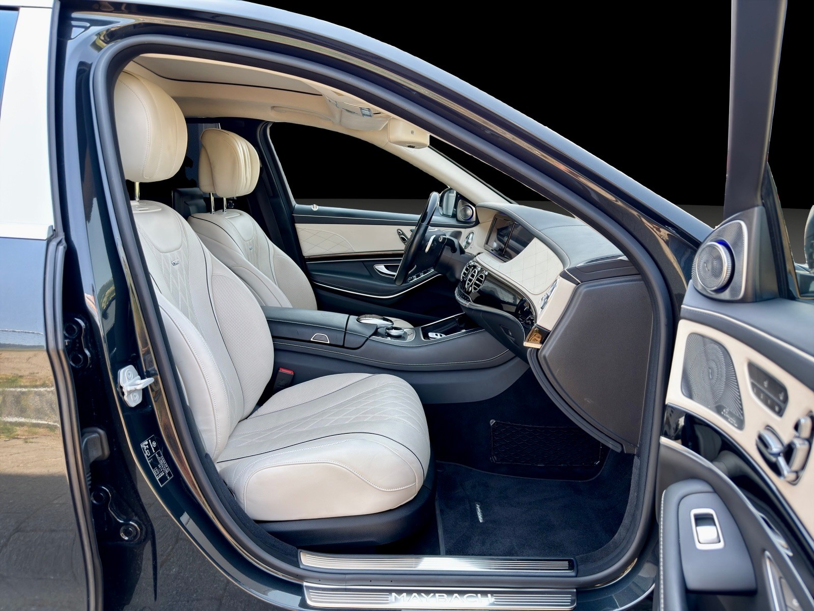 MERCEDES-BENZ S 600 Maybach 7G-Tronic-image-16