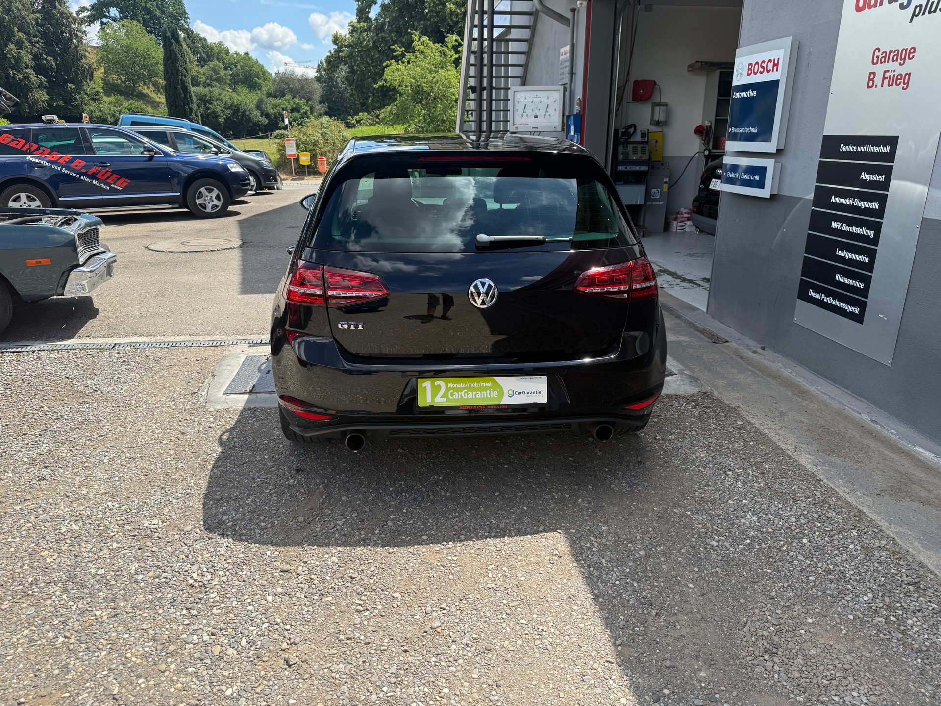VW Golf 2.0 TSI GTI-image-5