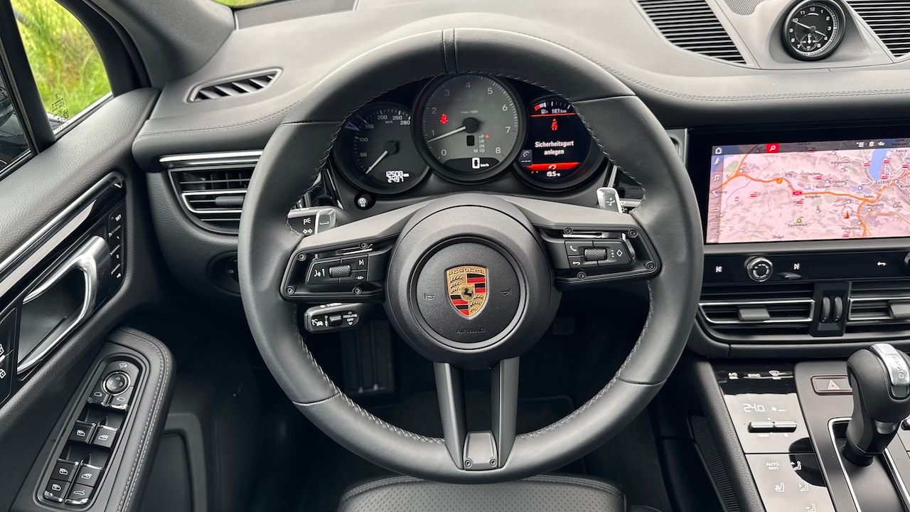 PORSCHE Macan S PDK-image-18