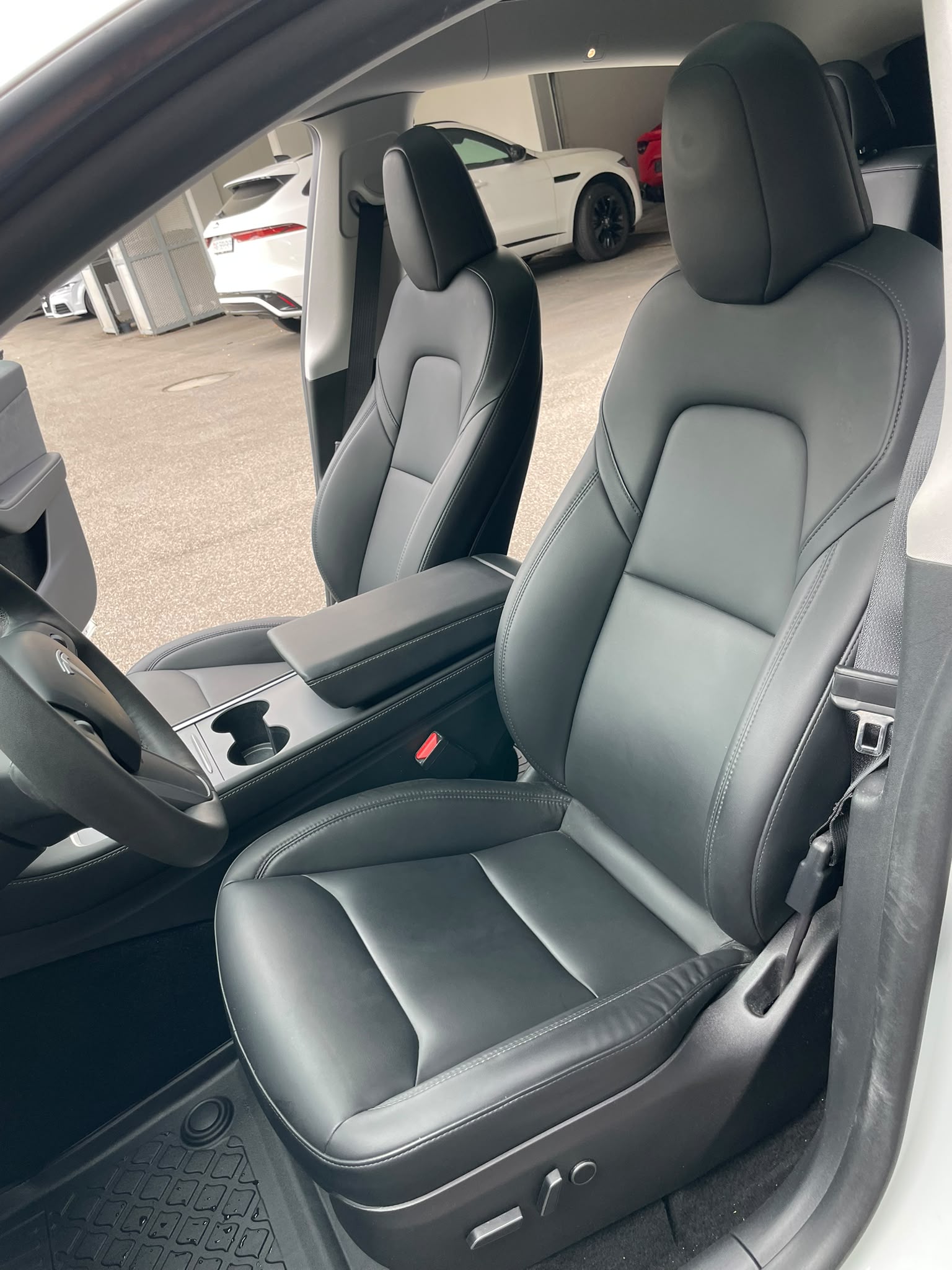 TESLA Model Y Performance SOH 94% 514 km (WLTP) 534PS Made in Berlin Werksgarantie-image-6