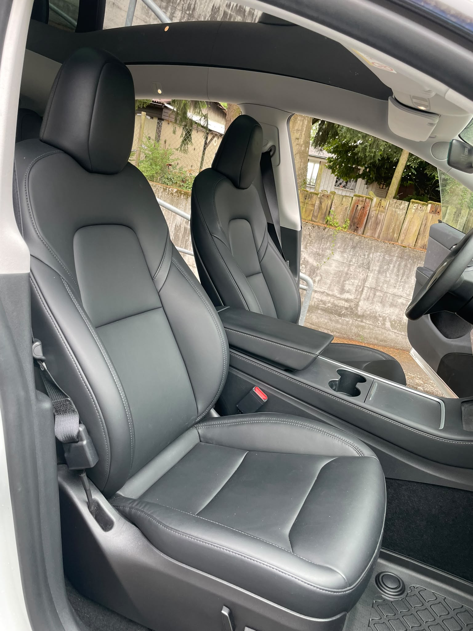 TESLA Model Y Performance SOH 94% 514 km (WLTP) 534PS Made in Berlin Werksgarantie-image-8