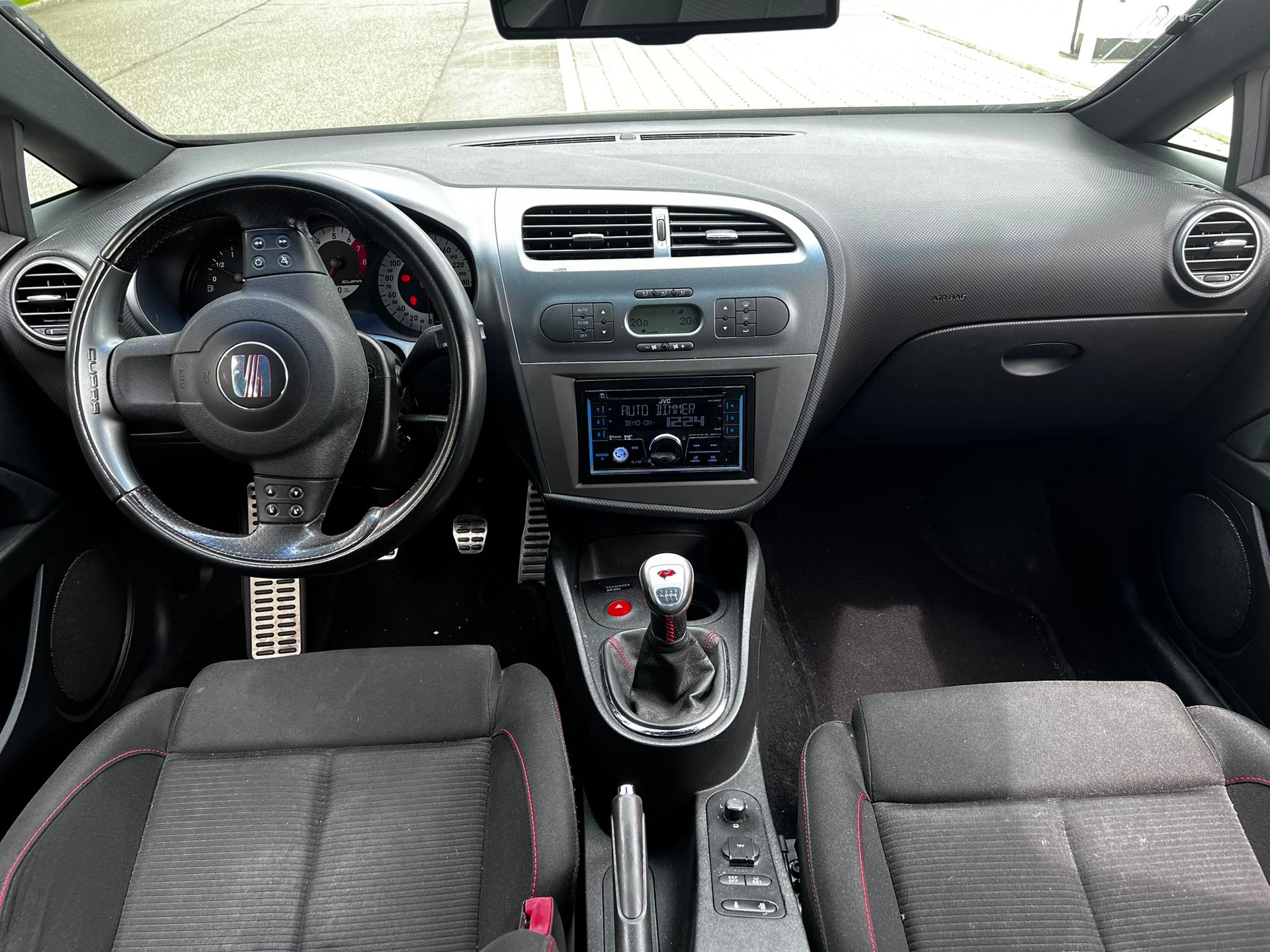 SEAT Leon 2.0 TSI Cupra-image-6