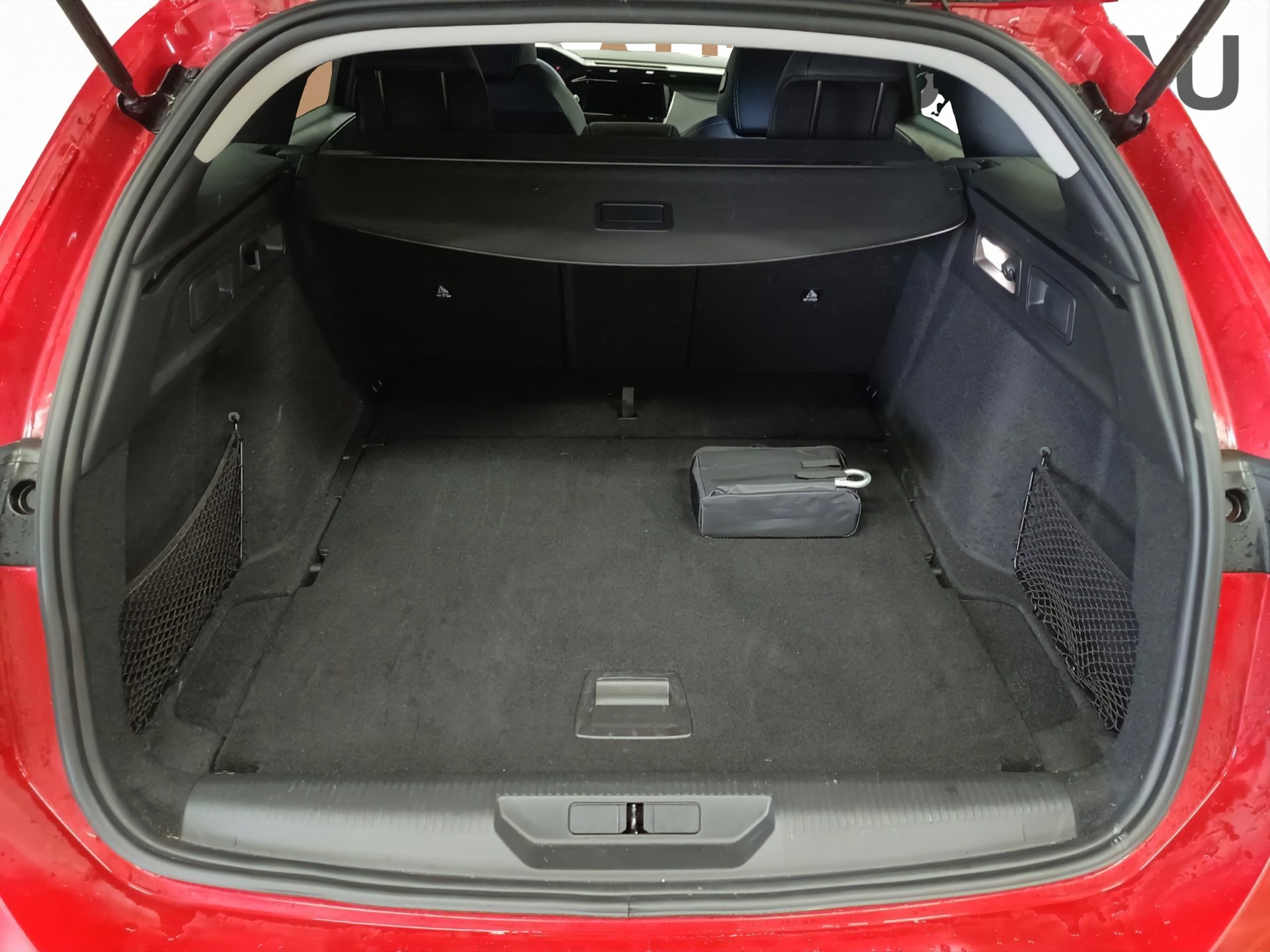PEUGEOT 308 SW 1.2 PureTech Allure-image-27