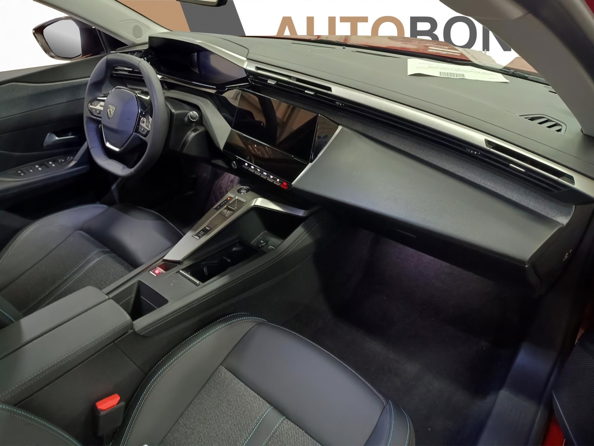 PEUGEOT 308 SW 1.2 PureTech Allure-image-22