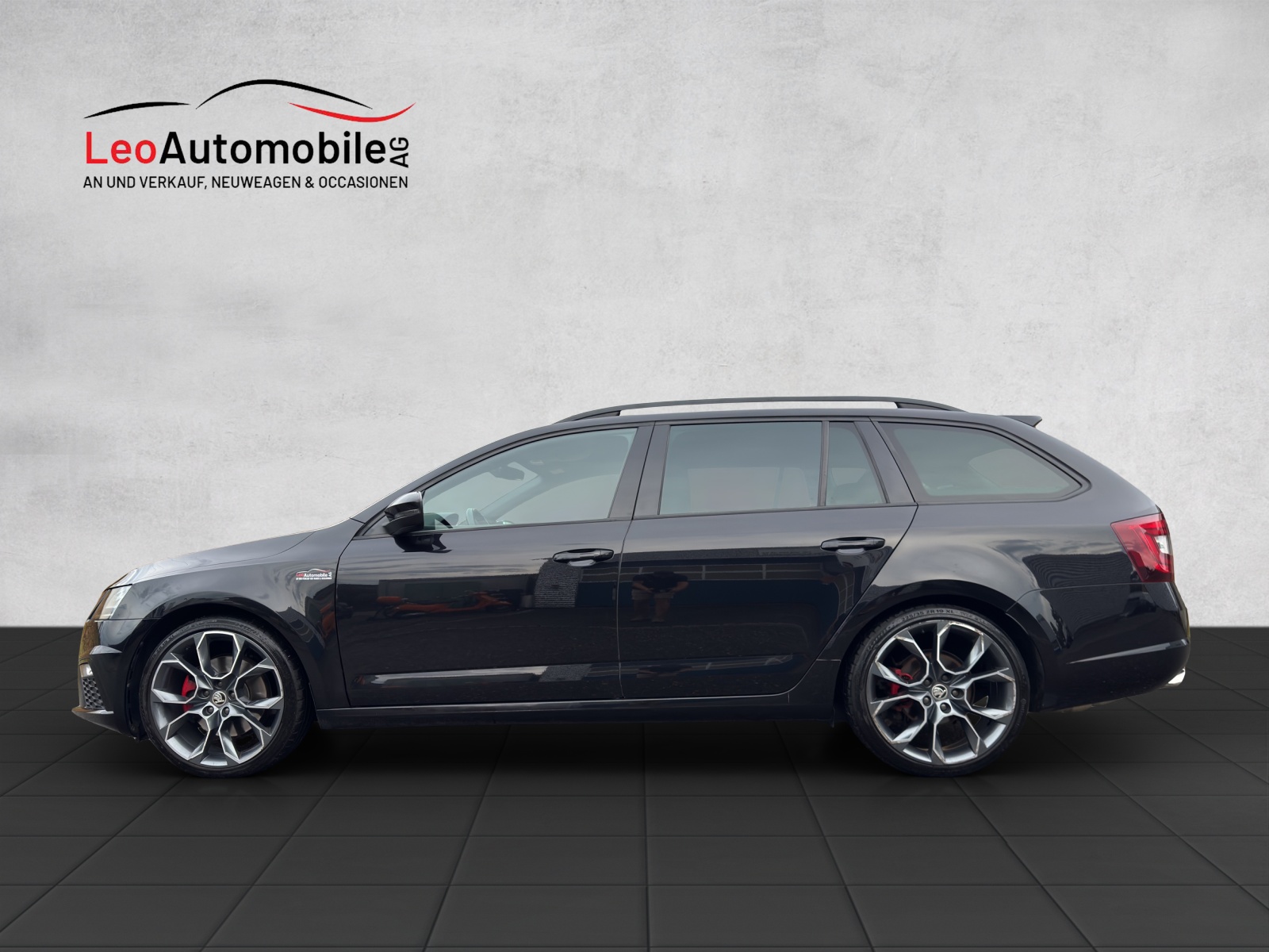 SKODA Octavia Combi 2.0 TDI RS 4x4 DSG-showroom-element-1