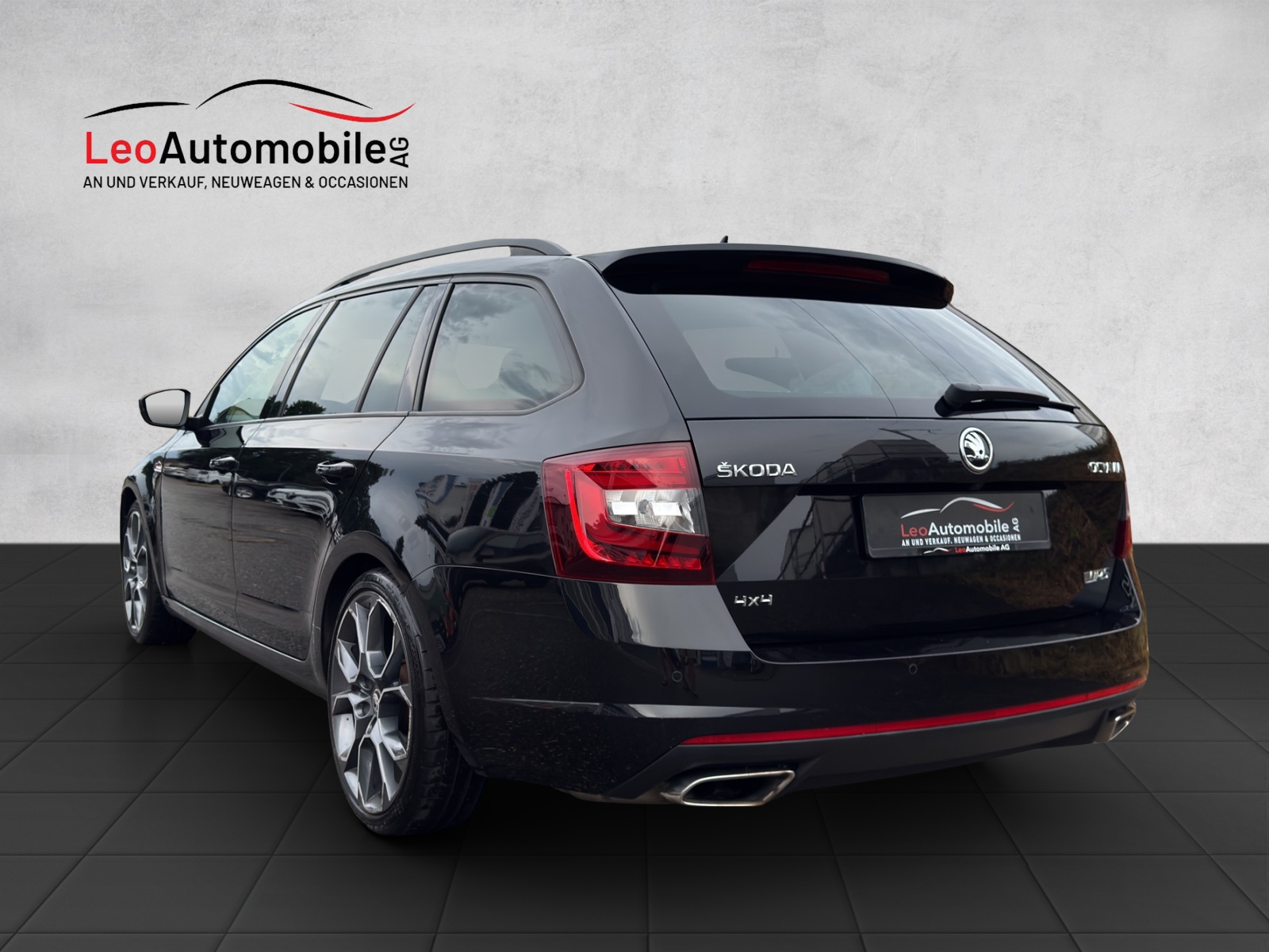 SKODA Octavia Combi 2.0 TDI RS 4x4 DSG-showroom-element-2