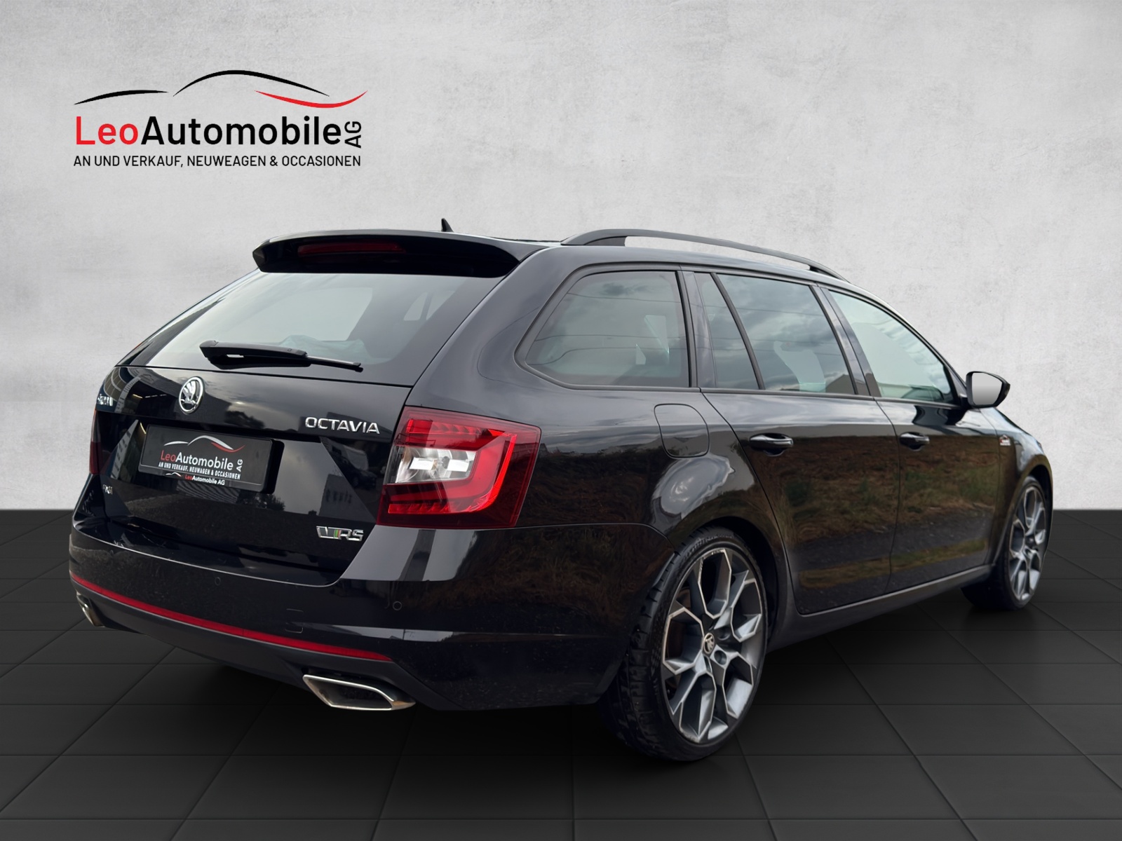 SKODA Octavia Combi 2.0 TDI RS 4x4 DSG-image-4