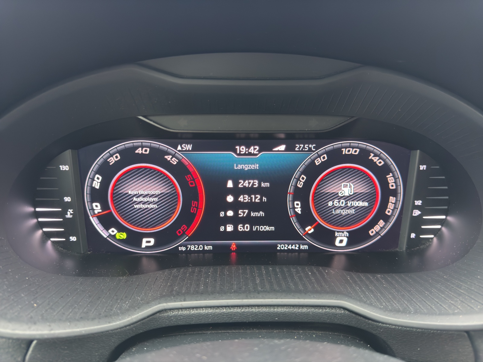 SKODA Octavia Combi 2.0 TDI RS 4x4 DSG-image-11
