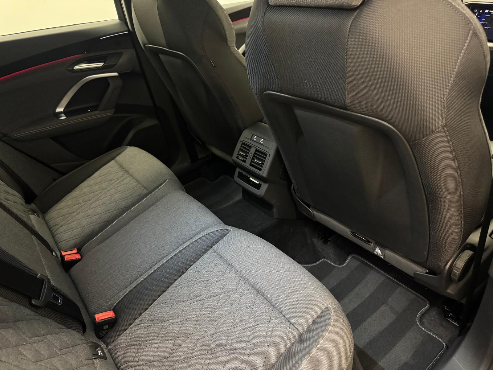 AUDI Q5 SUV 2.0 TDI quattro S-Tronic-image-14