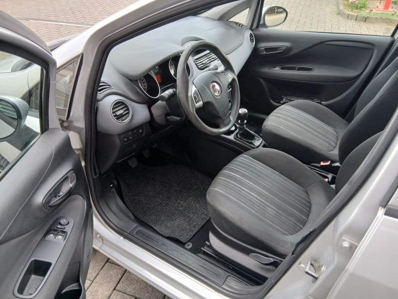 FIAT Punto 1.4 Dynamic-image-4
