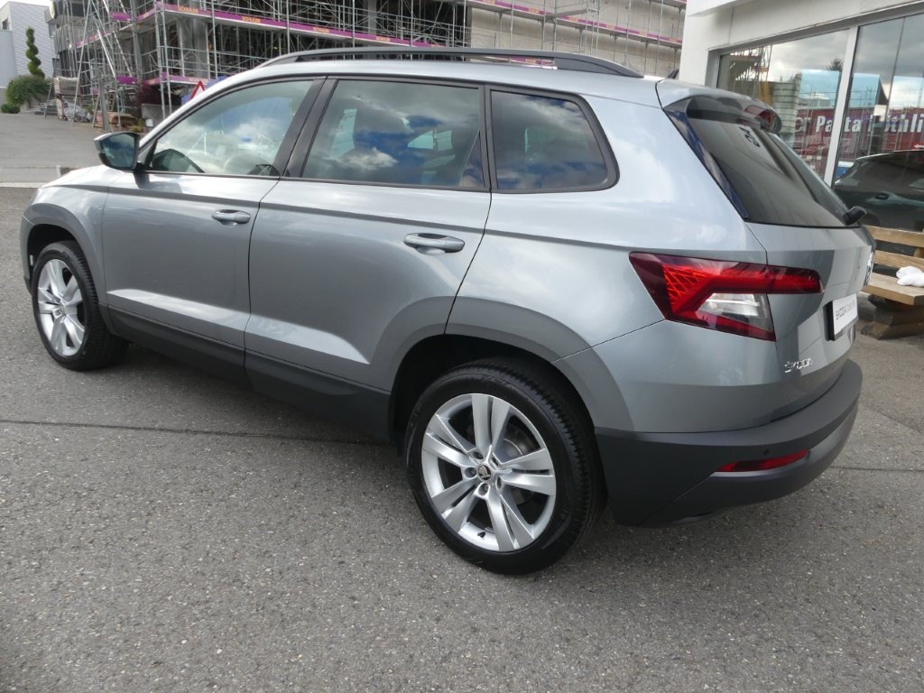 SKODA Karoq 1.5 TSI ACT Style DSG-showroom-element-1