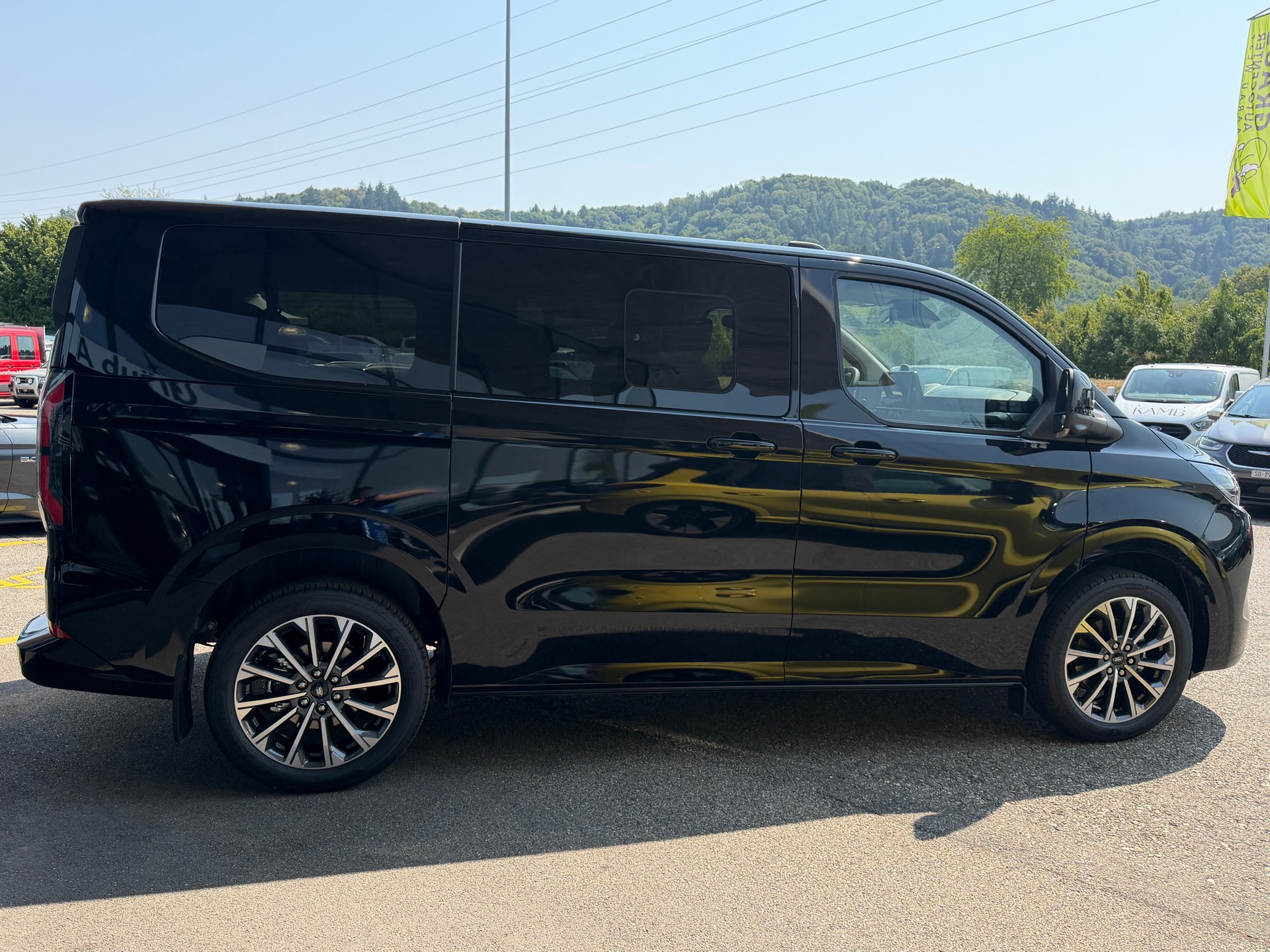 FORD Tourneo Bus 340 L1H1 PHEV Titanium X-image-5