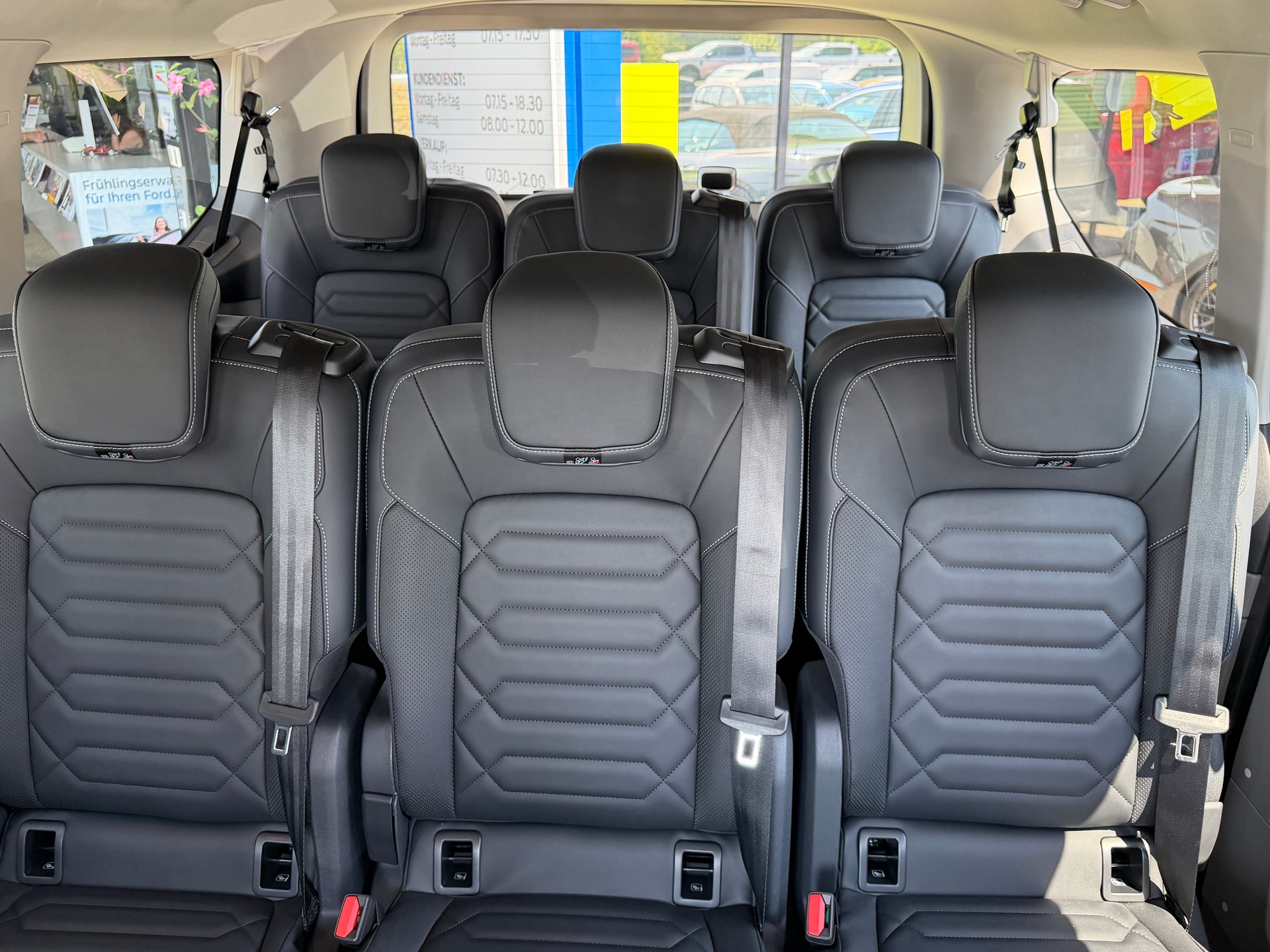 FORD Tourneo Bus 340 L1H1 PHEV Titanium X-image-8
