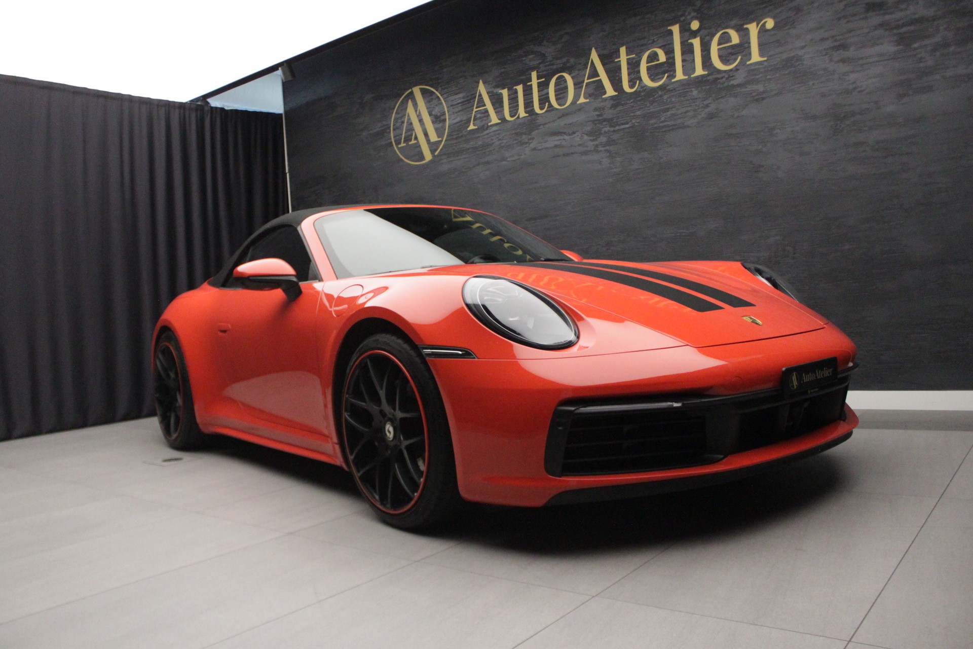 PORSCHE 911 Carrera 4S Cabriolet PDK-showroom-element-1