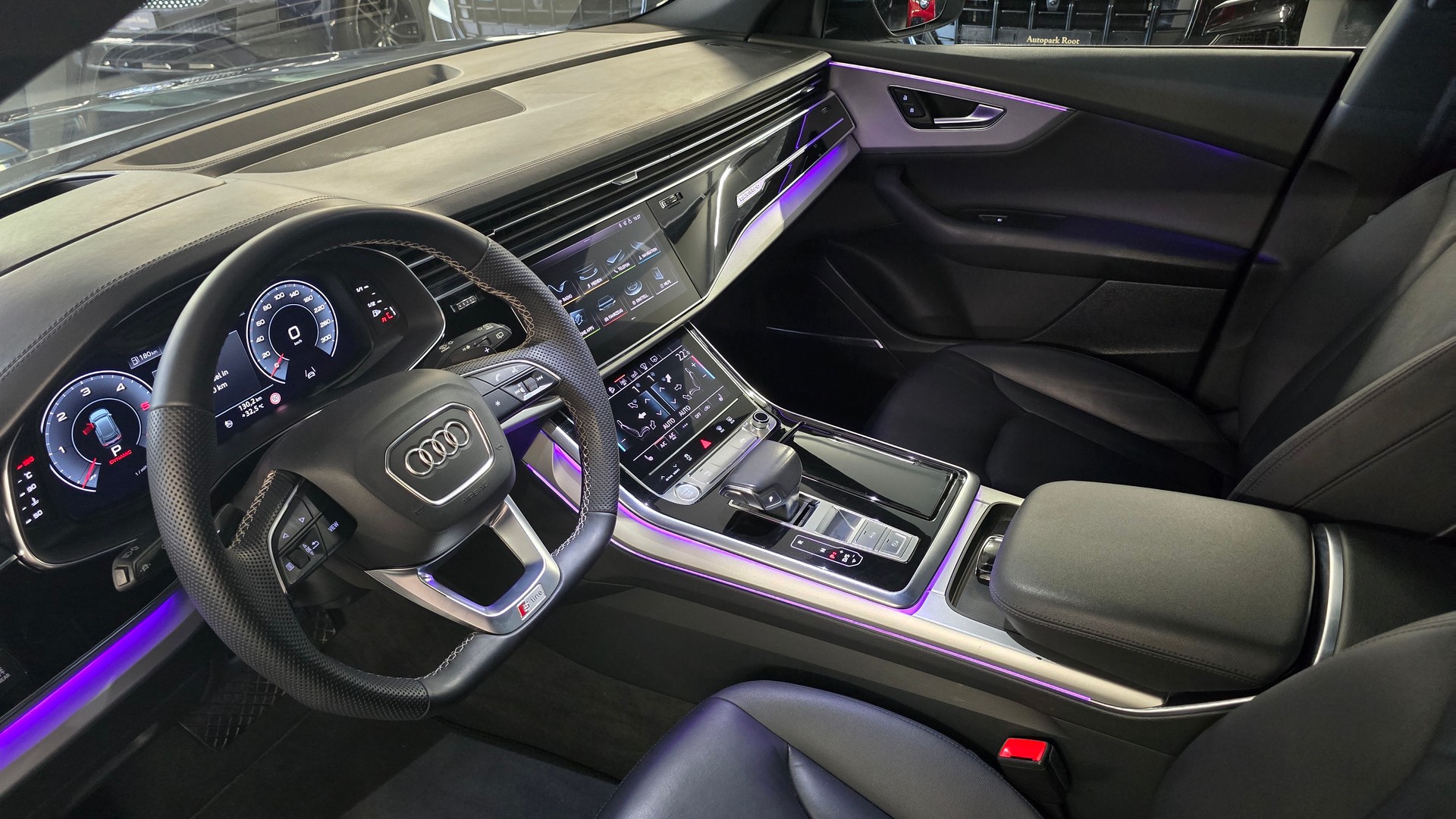 AUDI Q8 50 TDI quattro tiptronic-image-17