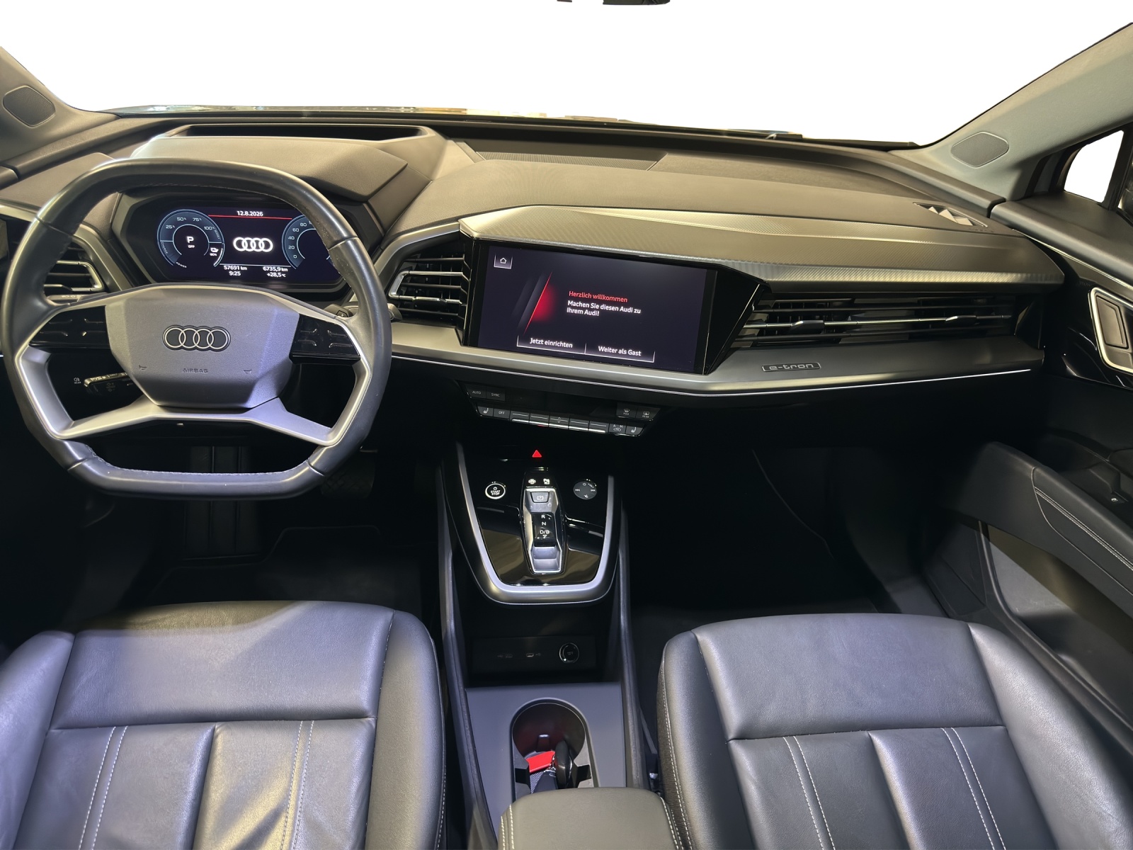 AUDI Q4 e-tron 50 quattro-image-10