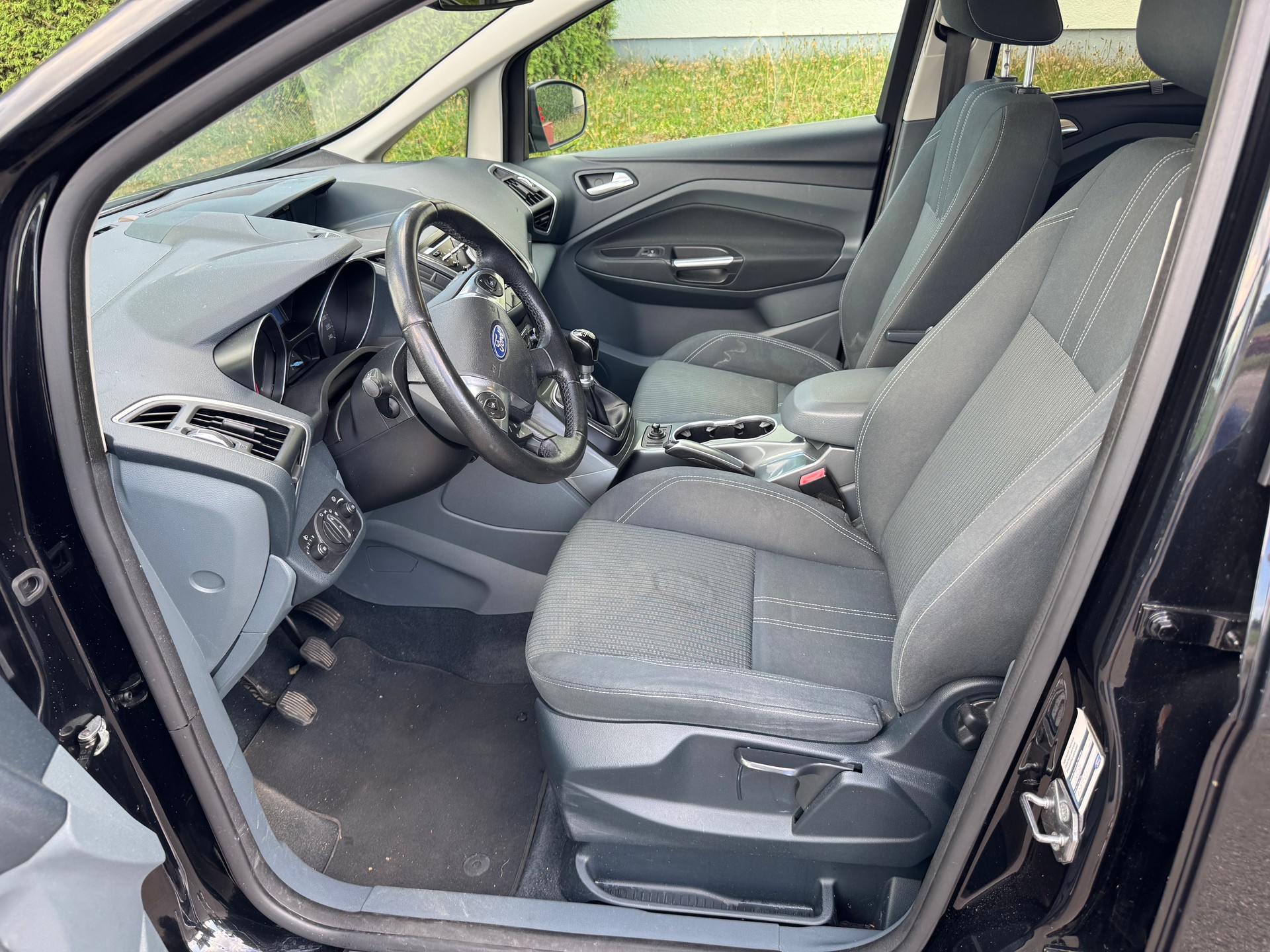 FORD C-Max 2.0 TDCi Titanium-image-8