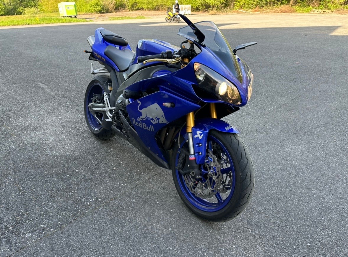 YAMAHA YZF-R1-image-0