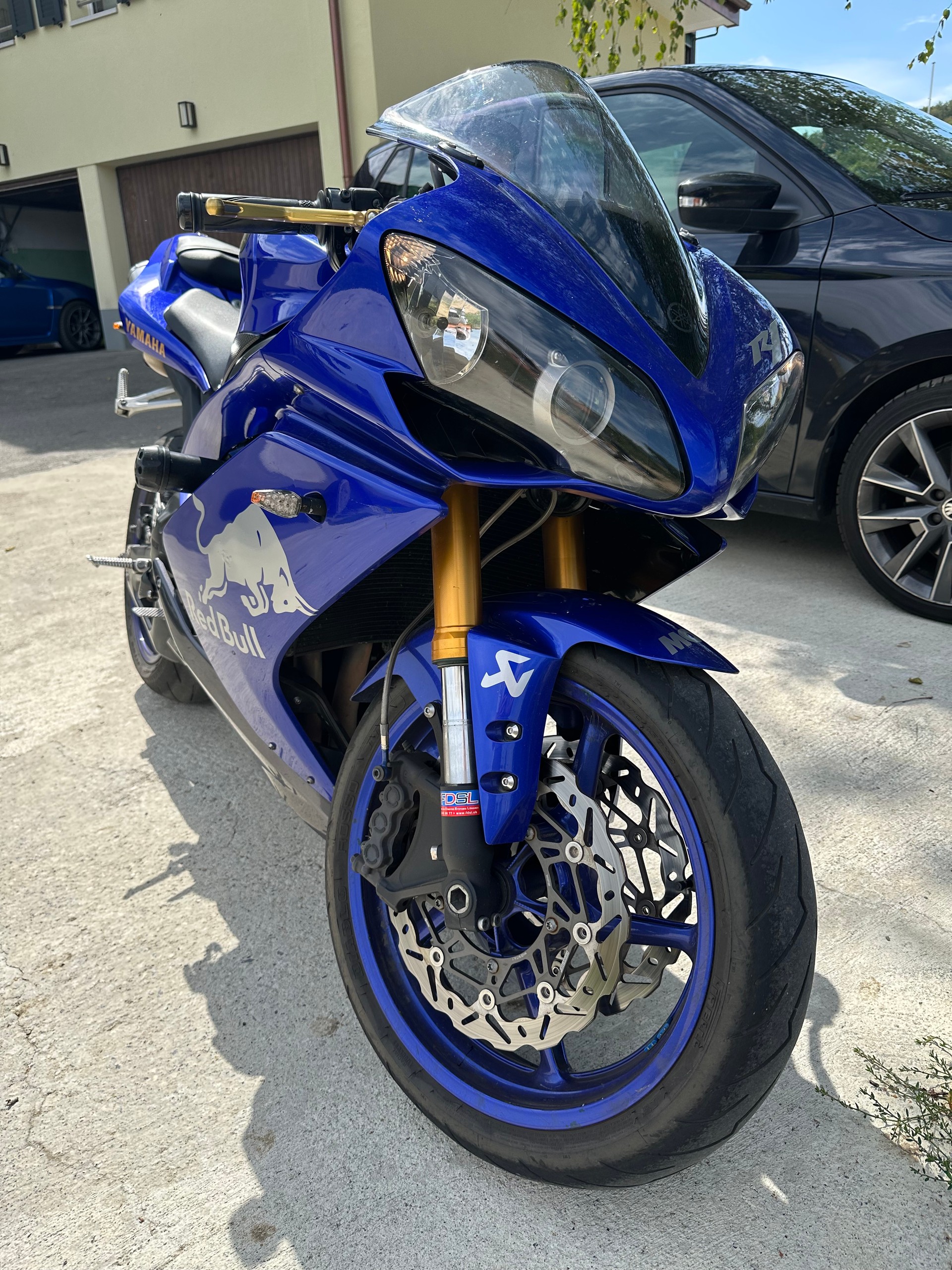 YAMAHA YZF-R1-image-4