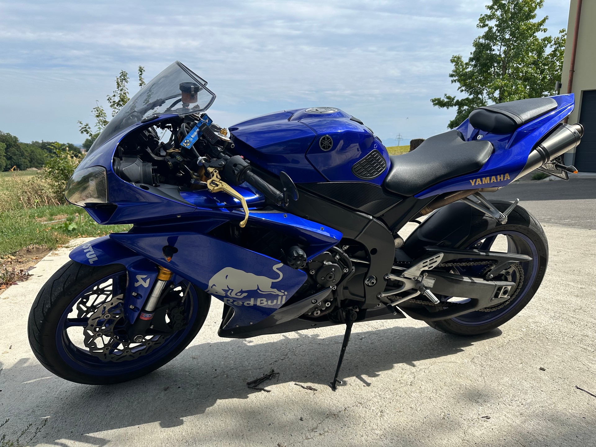 YAMAHA YZF-R1-image-5