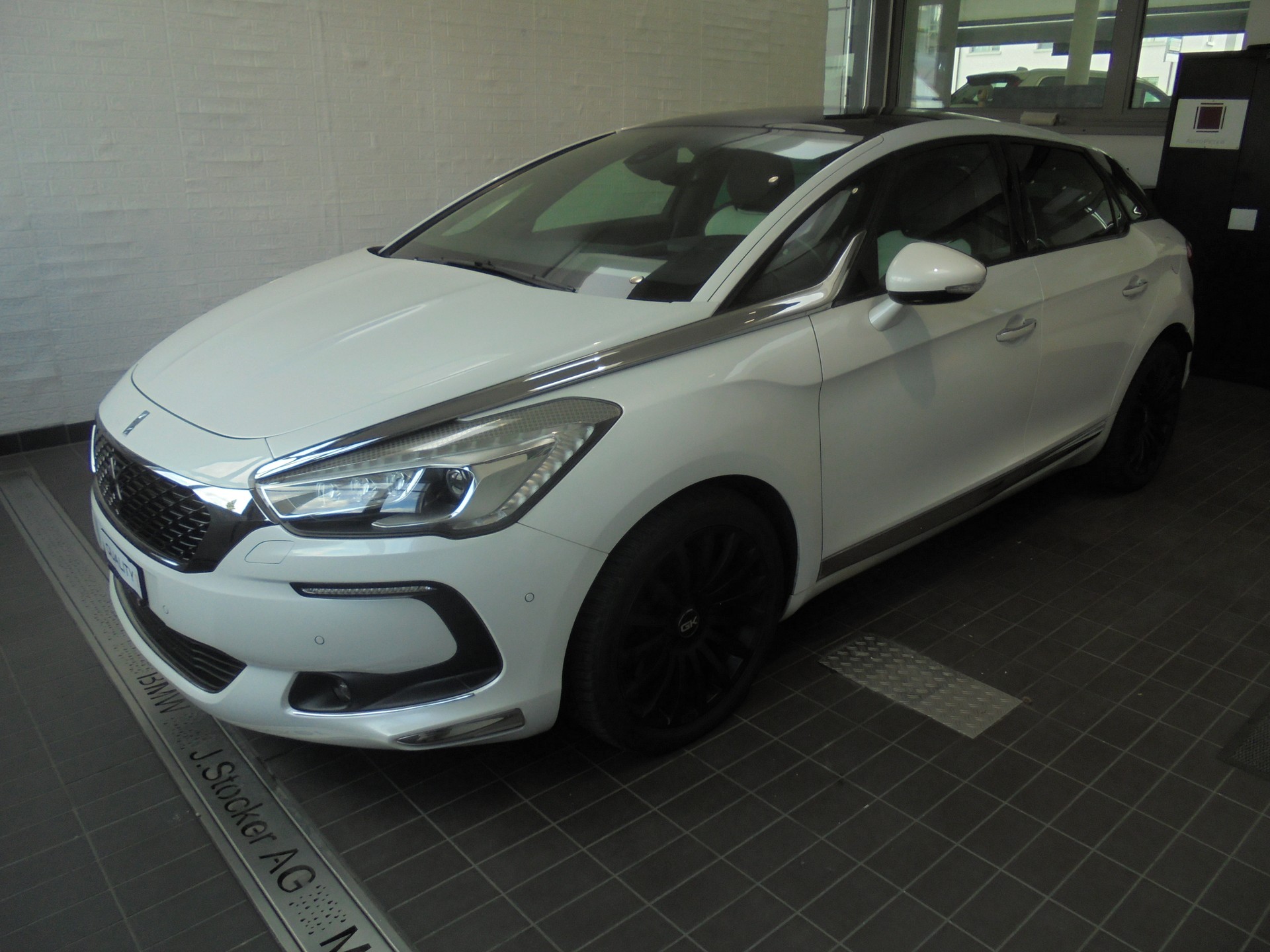 DS AUTOMOBILES DS 5 HYbrid4 200 SO Chic EGS6